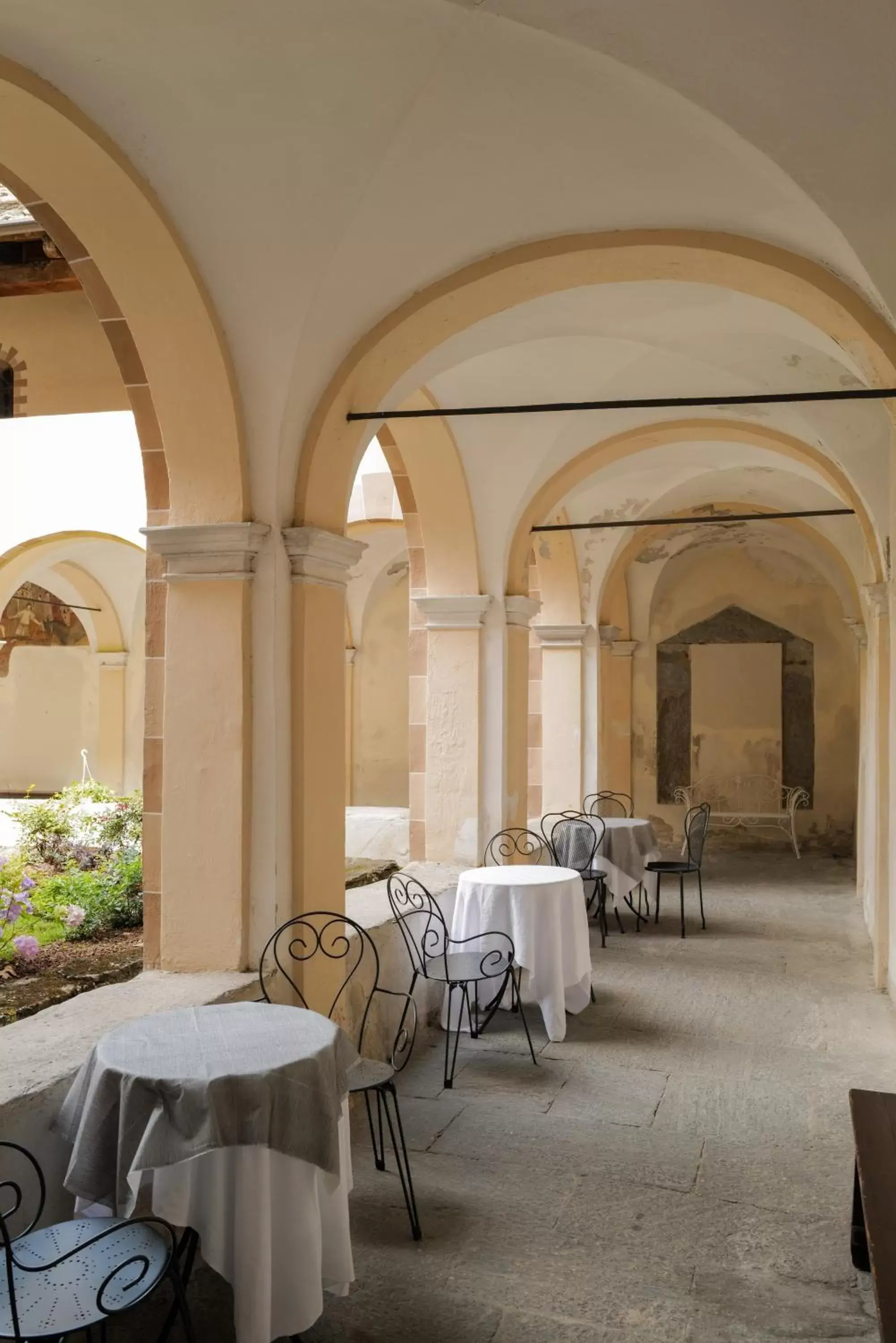 Inner courtyard view, Restaurant/Places to Eat in Convento Boutique Hotel