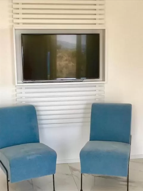 TV and multimedia in S'O Suites Tropea