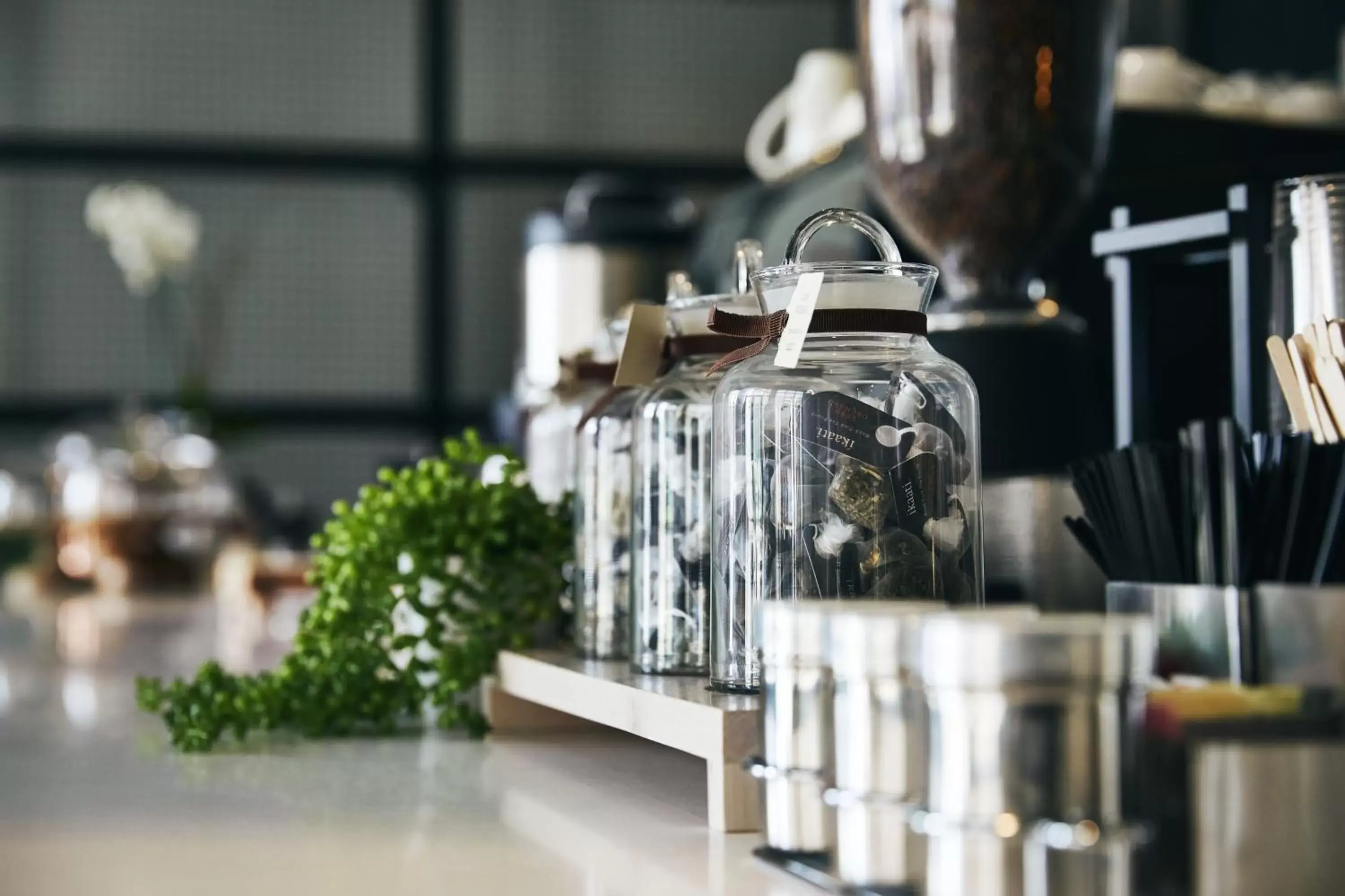 Lounge or bar in Kinley Chattanooga Southside, a Tribute Portfolio Hotel Lounge or bar in Kinley Chattanooga Southside, a Tribute Portfolio Hotel