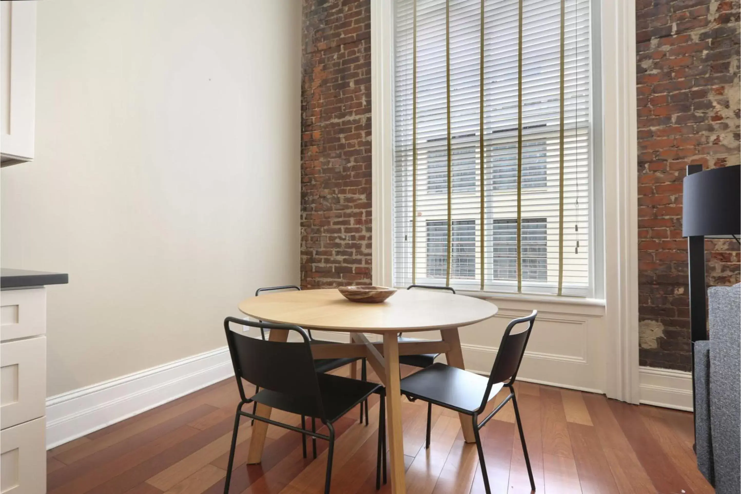 One-Bedroom Apartment in Roami at Factors Row One-Bedroom Apartment in Roami at Factors Row