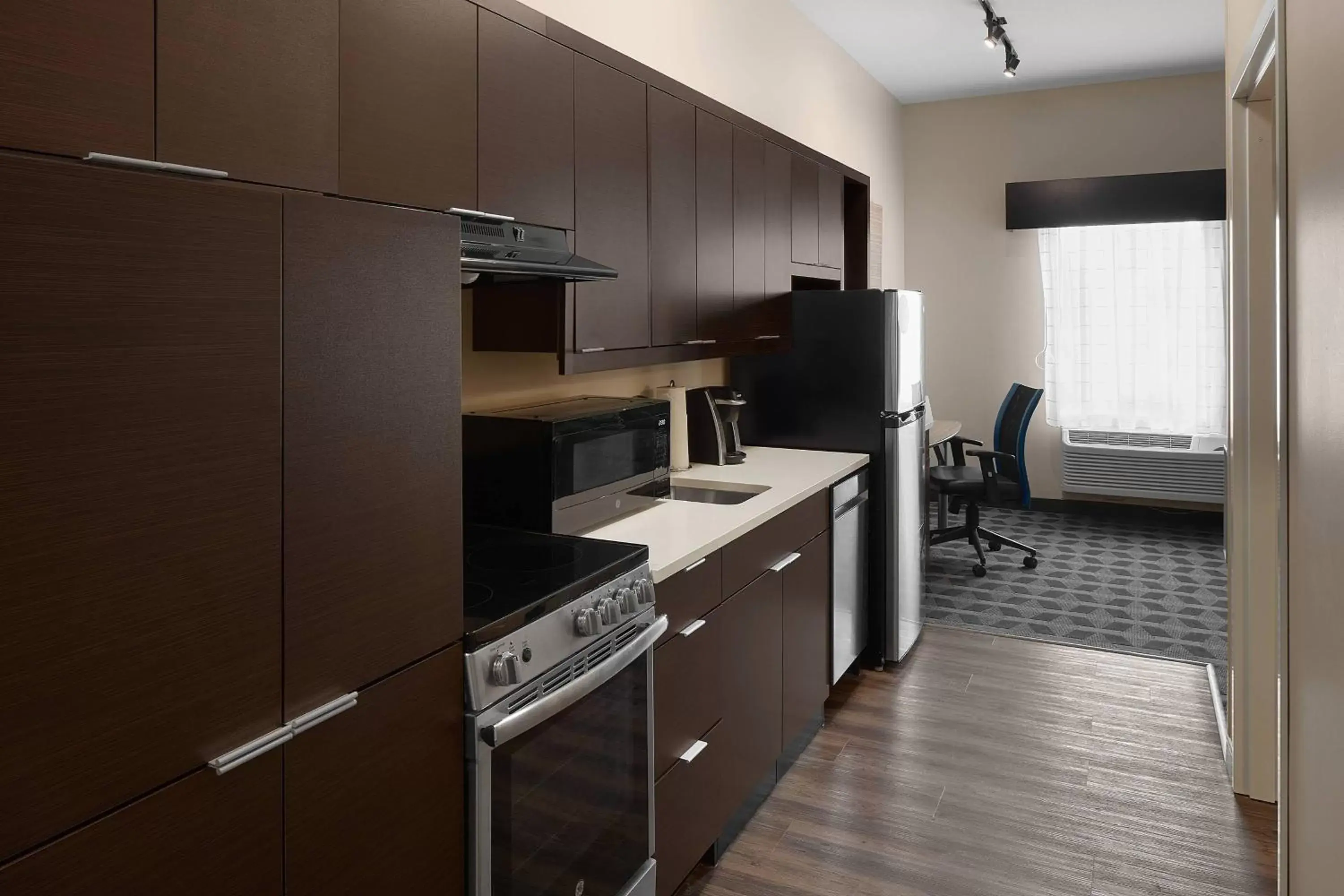 Bedroom, Kitchen/Kitchenette in TownePlace Suites by Marriott Danville