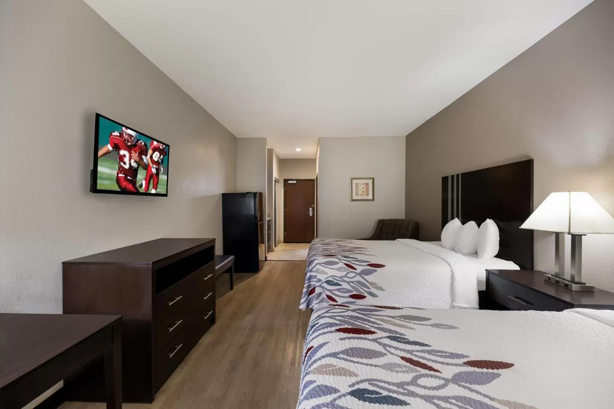 Photo of the whole room, Bed in Red Roof Inn Pecos Photo of the whole room, Bed in Red Roof Inn Pecos