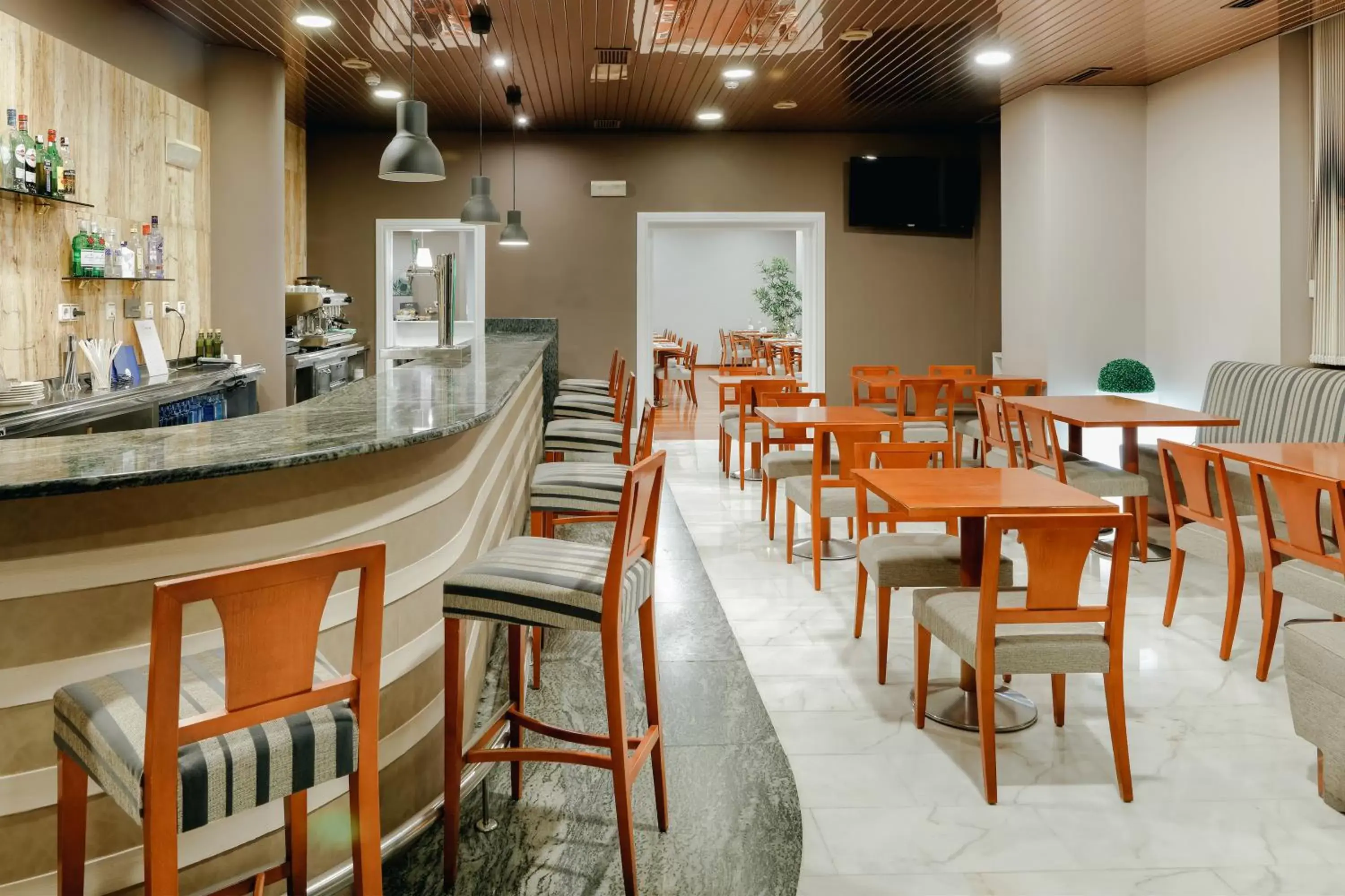 Lounge or bar, Restaurant/Places to Eat in Hesperia Vigo