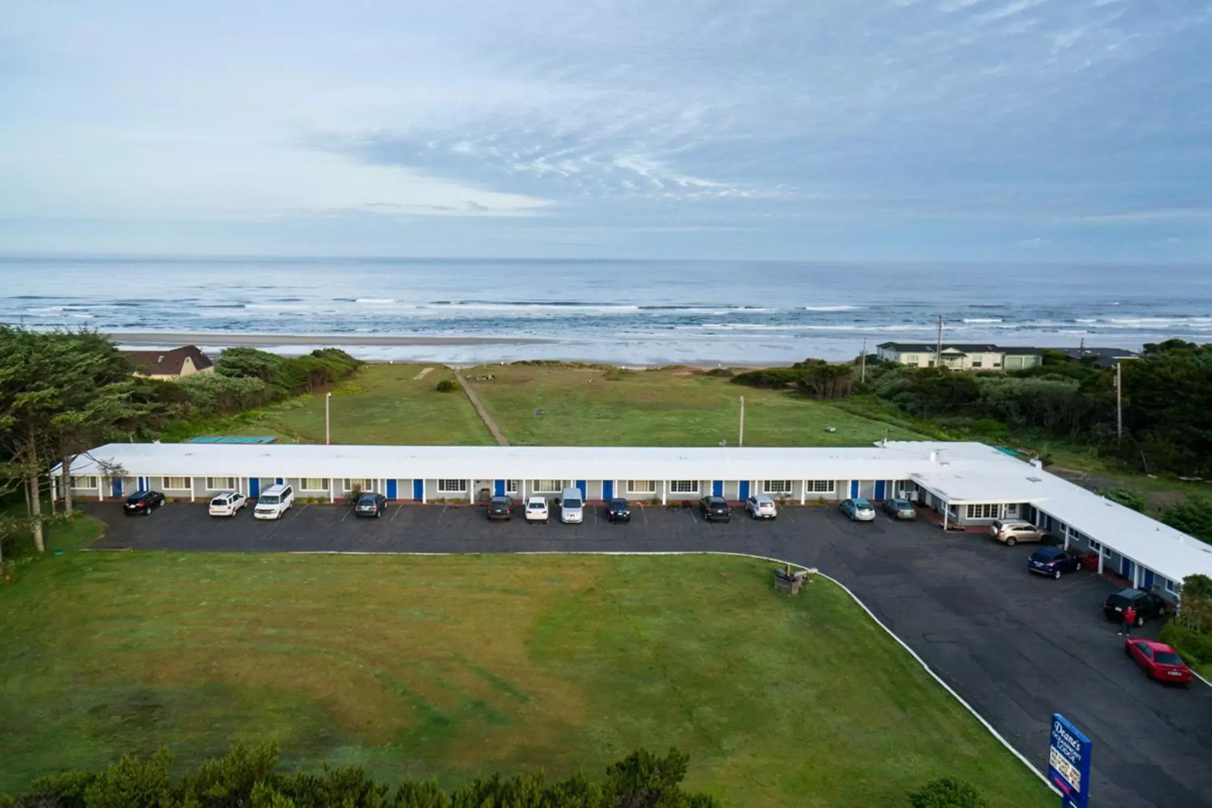 Facade/entrance in Tillicum Beach Motel - Formerly Deane's Oceanfront Lodge