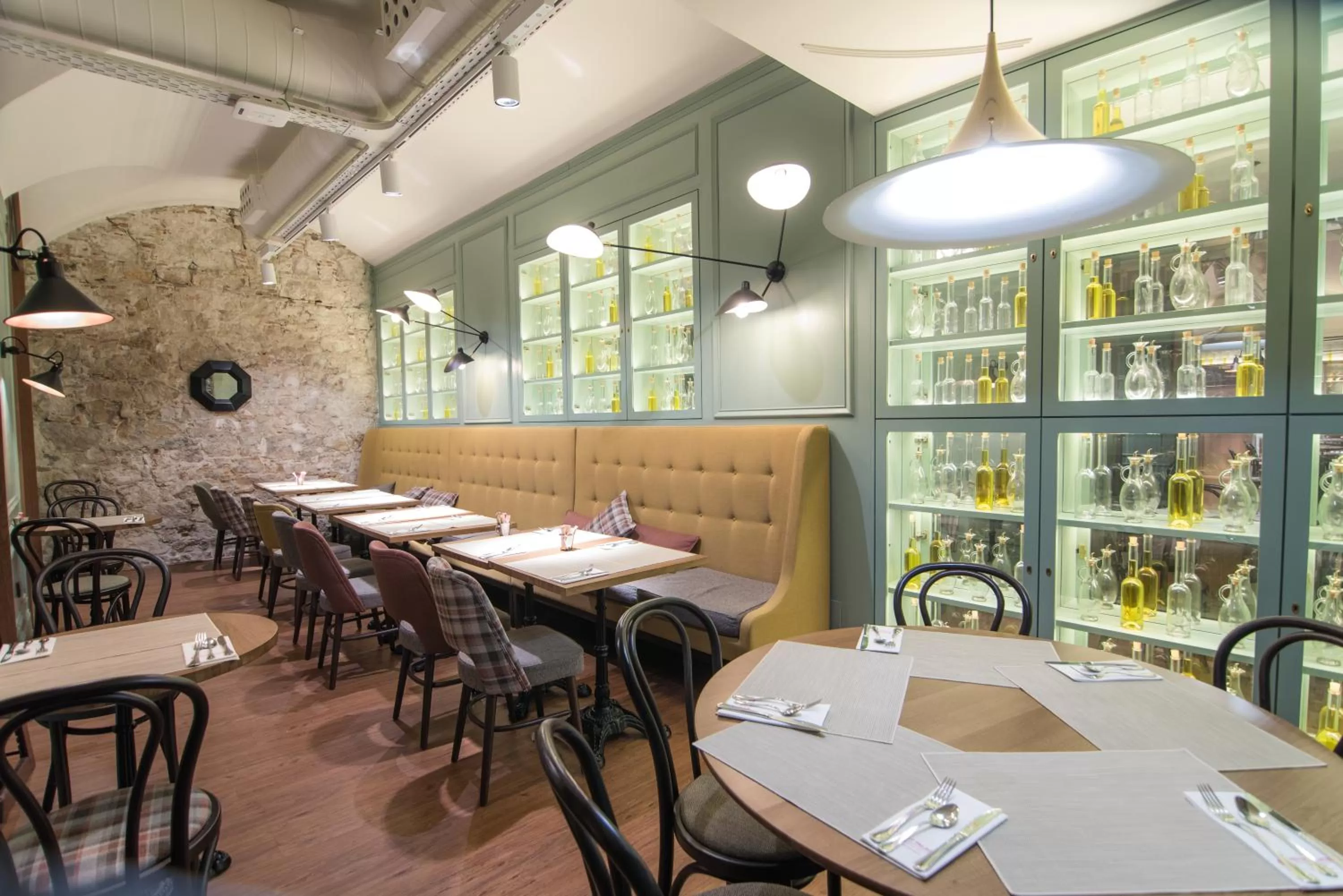 Restaurant/places to eat in Petit Palace Boqueria Garden