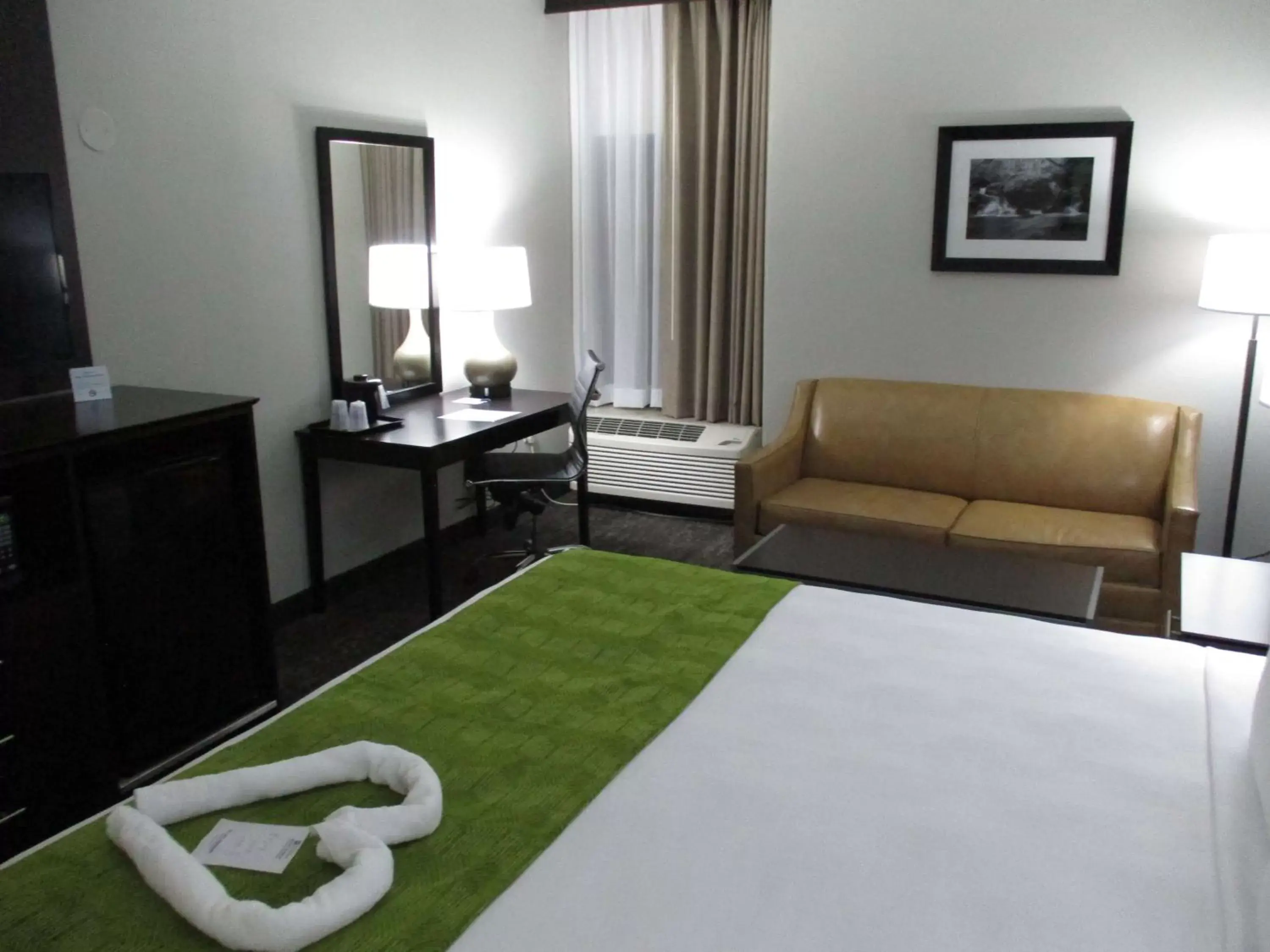 Photo of the whole room, Bed in Best Western Rock Hill