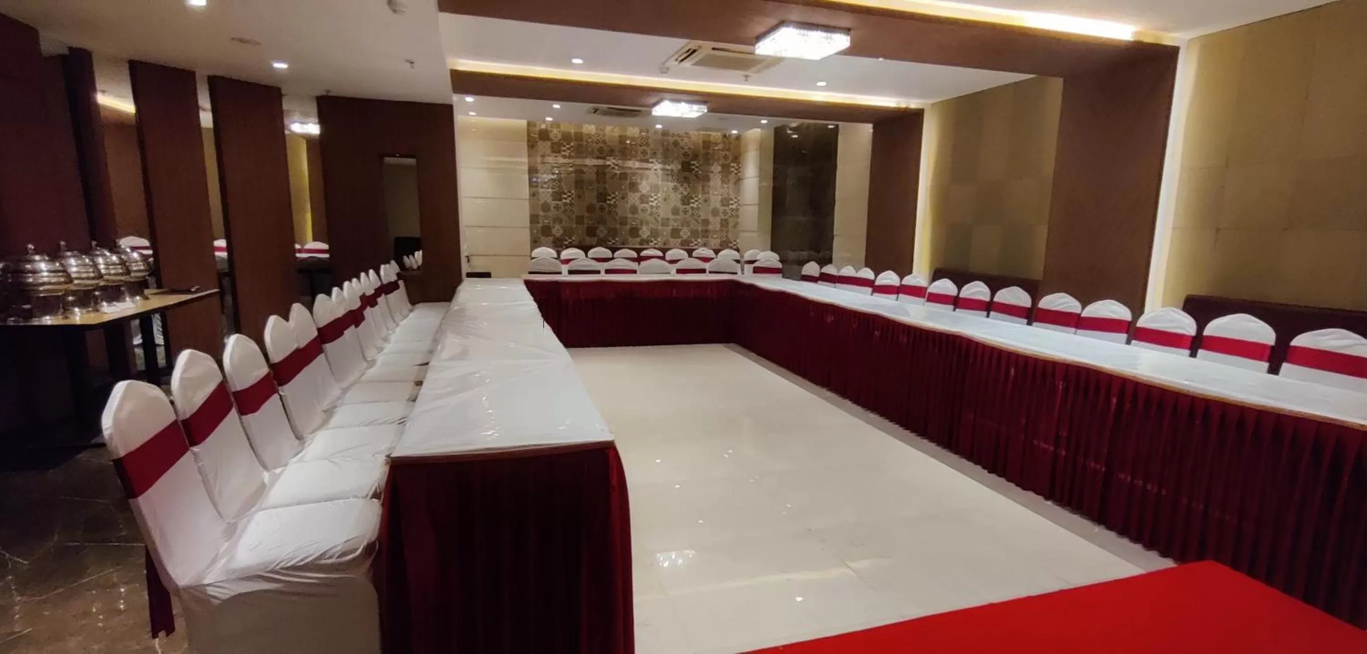 Business facilities, Banquet Facilities in Grand Mookambika