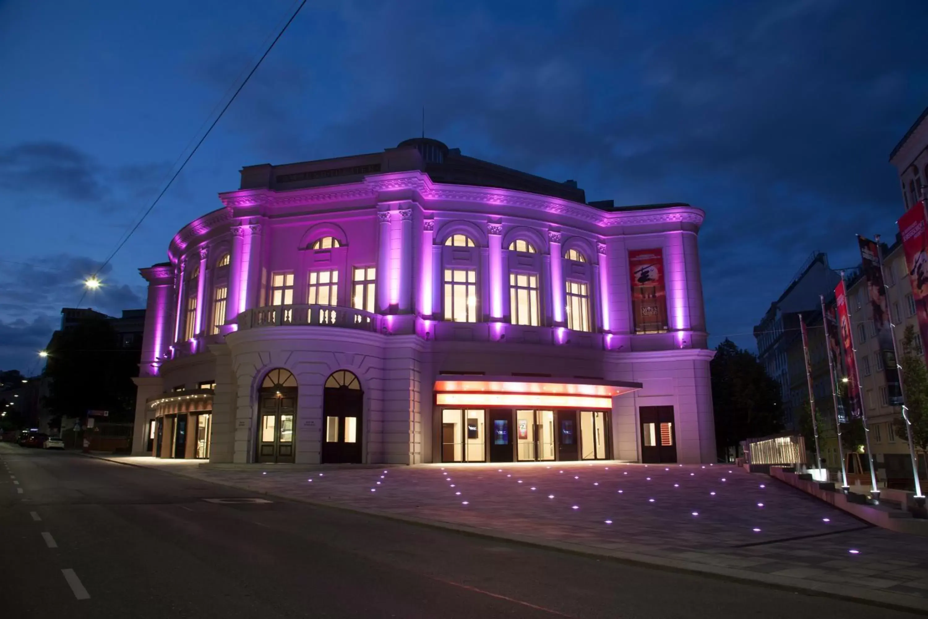 Night, Property Building in Mercure Hotel Raphael Wien