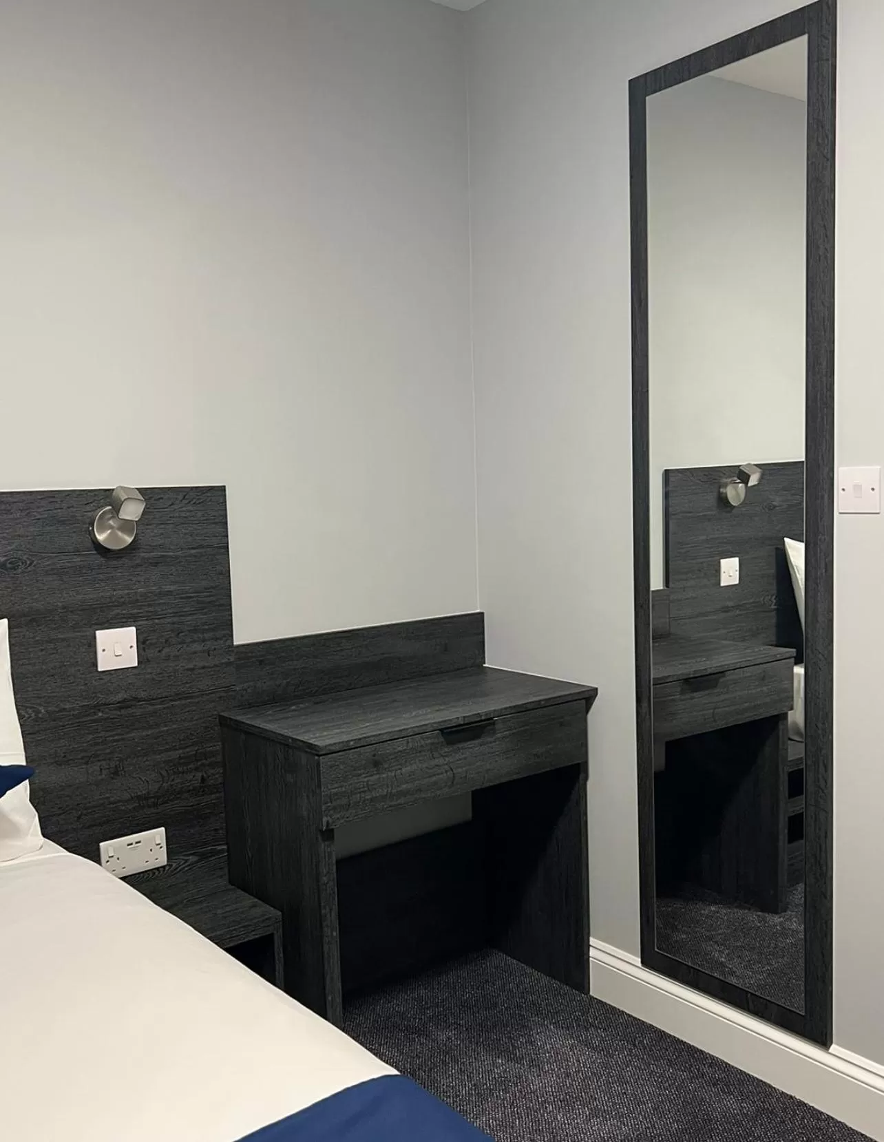 Bedroom in Blue Sapphire Hotel