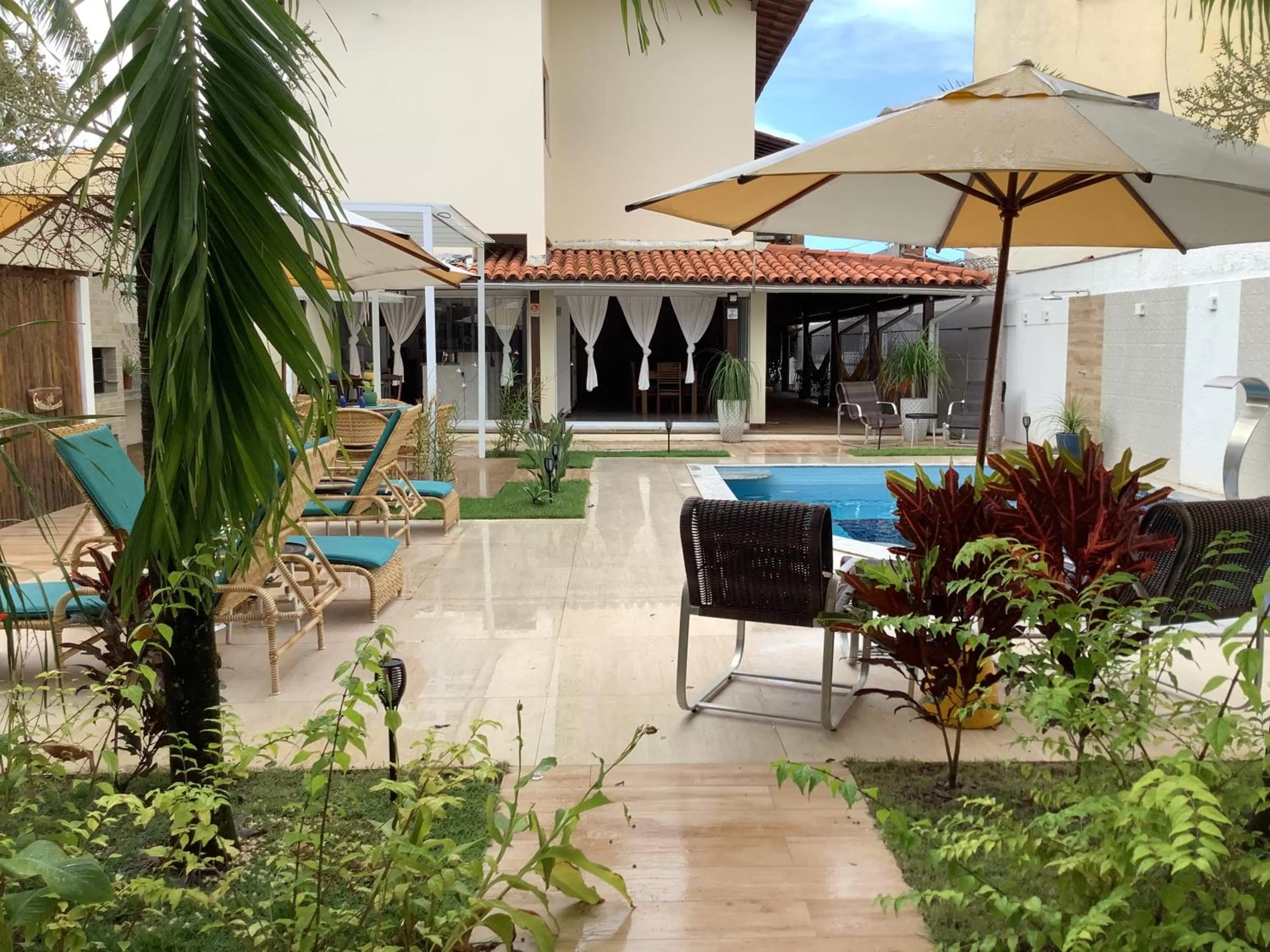 Patio, Swimming Pool in Pousada Villa Encantada LGBTQIAPlus