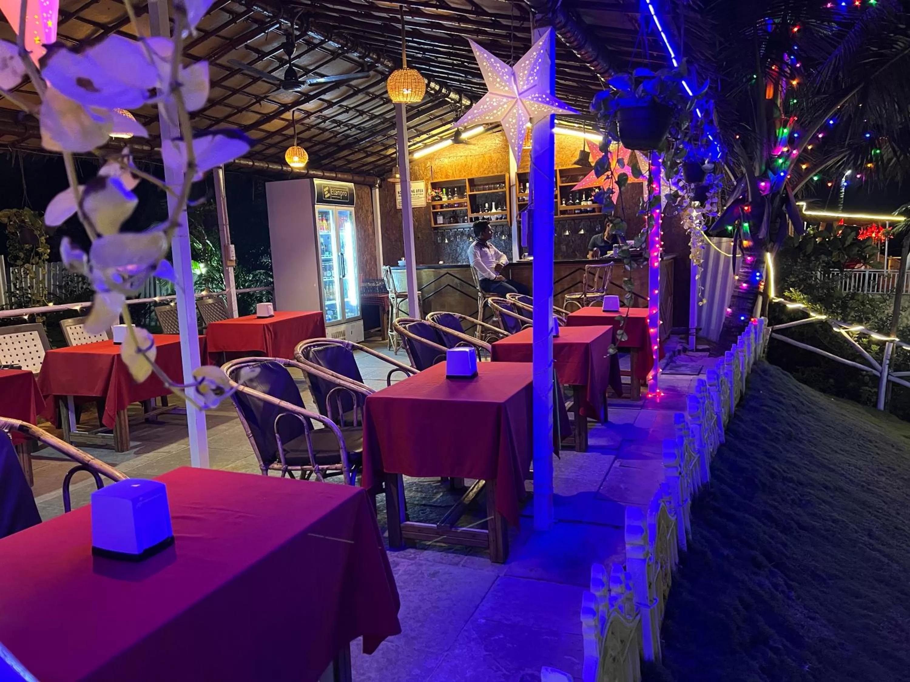 Restaurant/places to eat in Happy Shack Beach And Wooden Huts