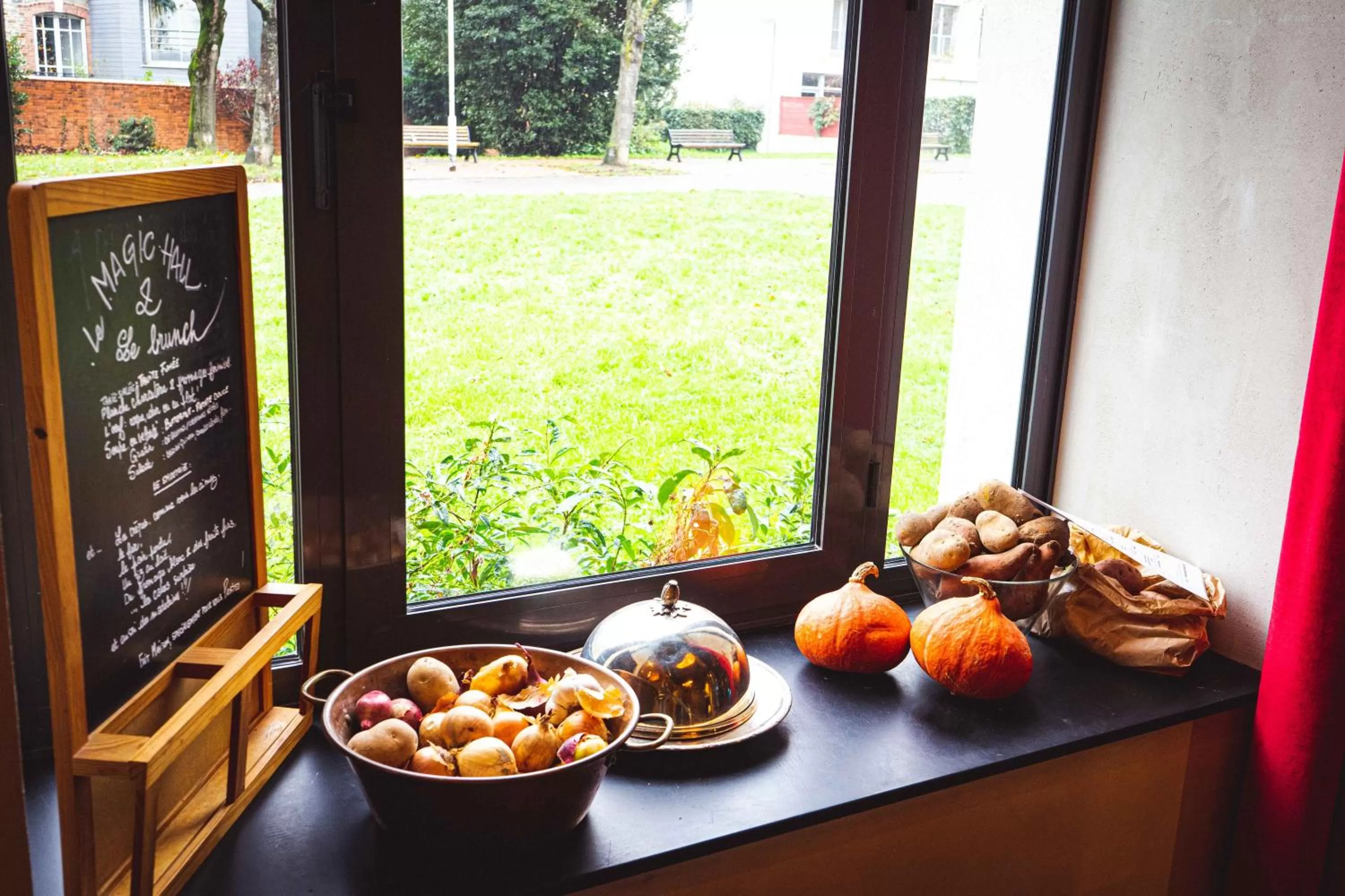 Food and drinks in Le Magic Hall