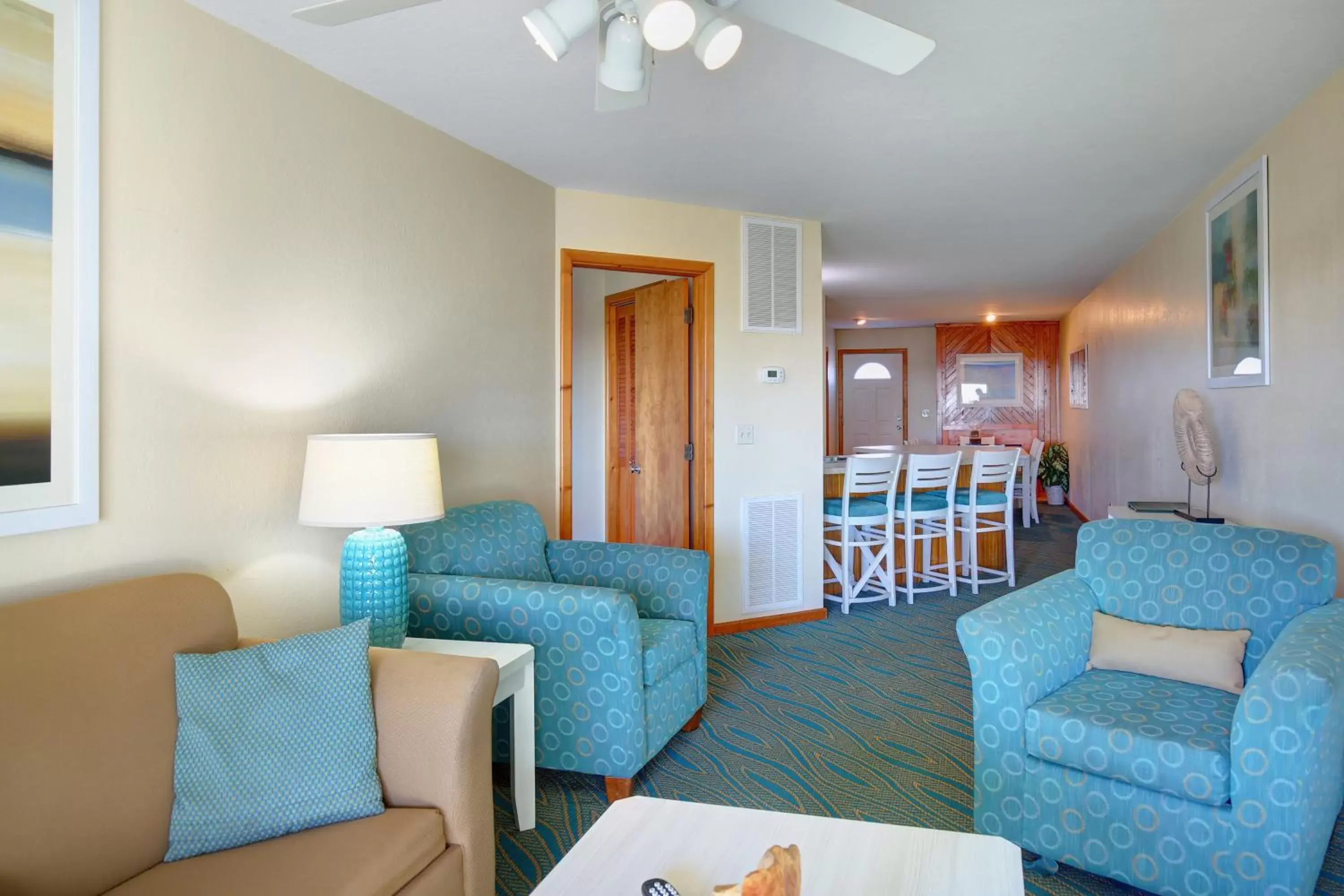 Living room, Seating Area in Ocean Pines Resort by Capital Vacations
