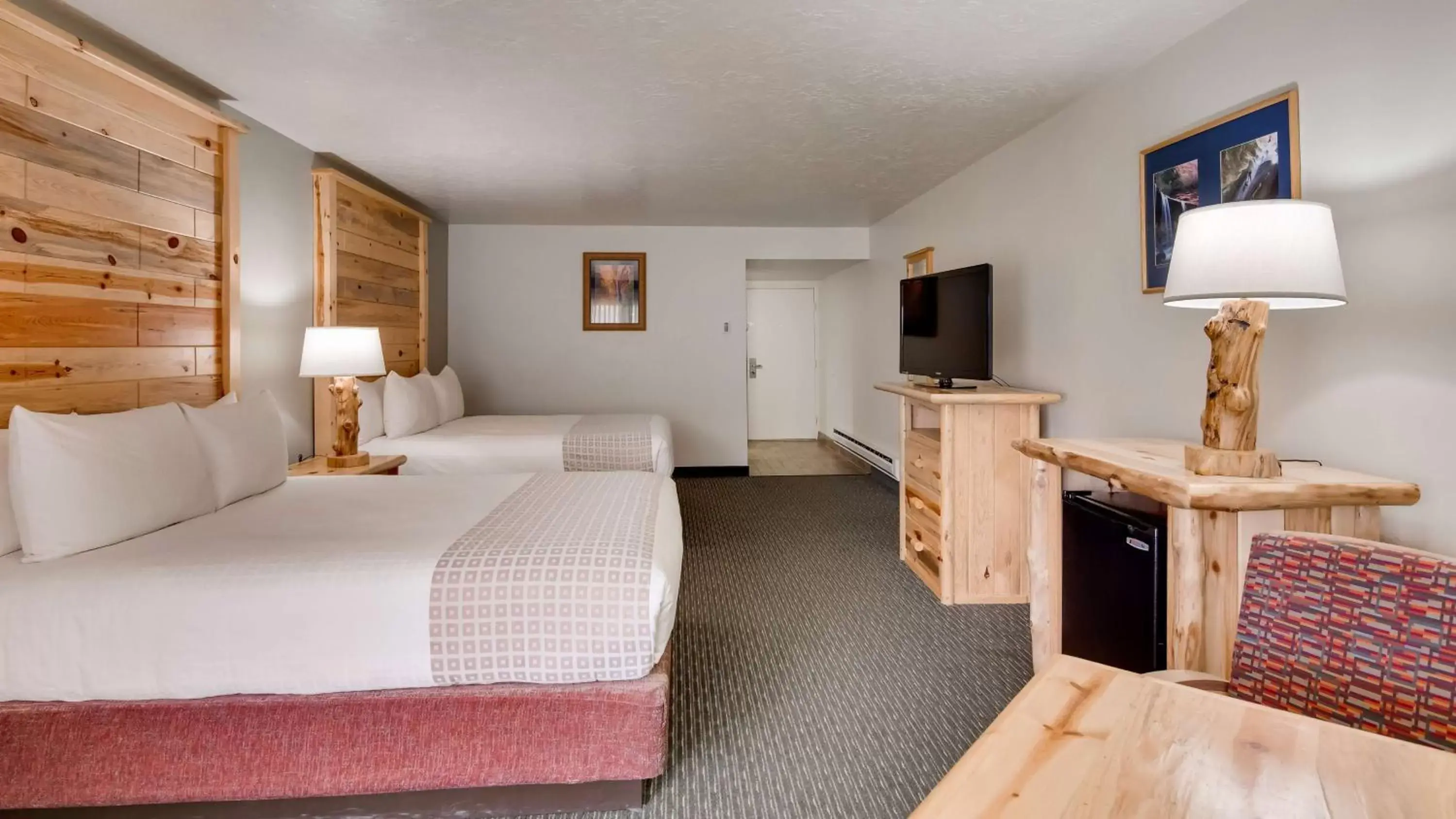 Photo of the whole room, Bed in Best Western East Zion Thunderbird Lodge