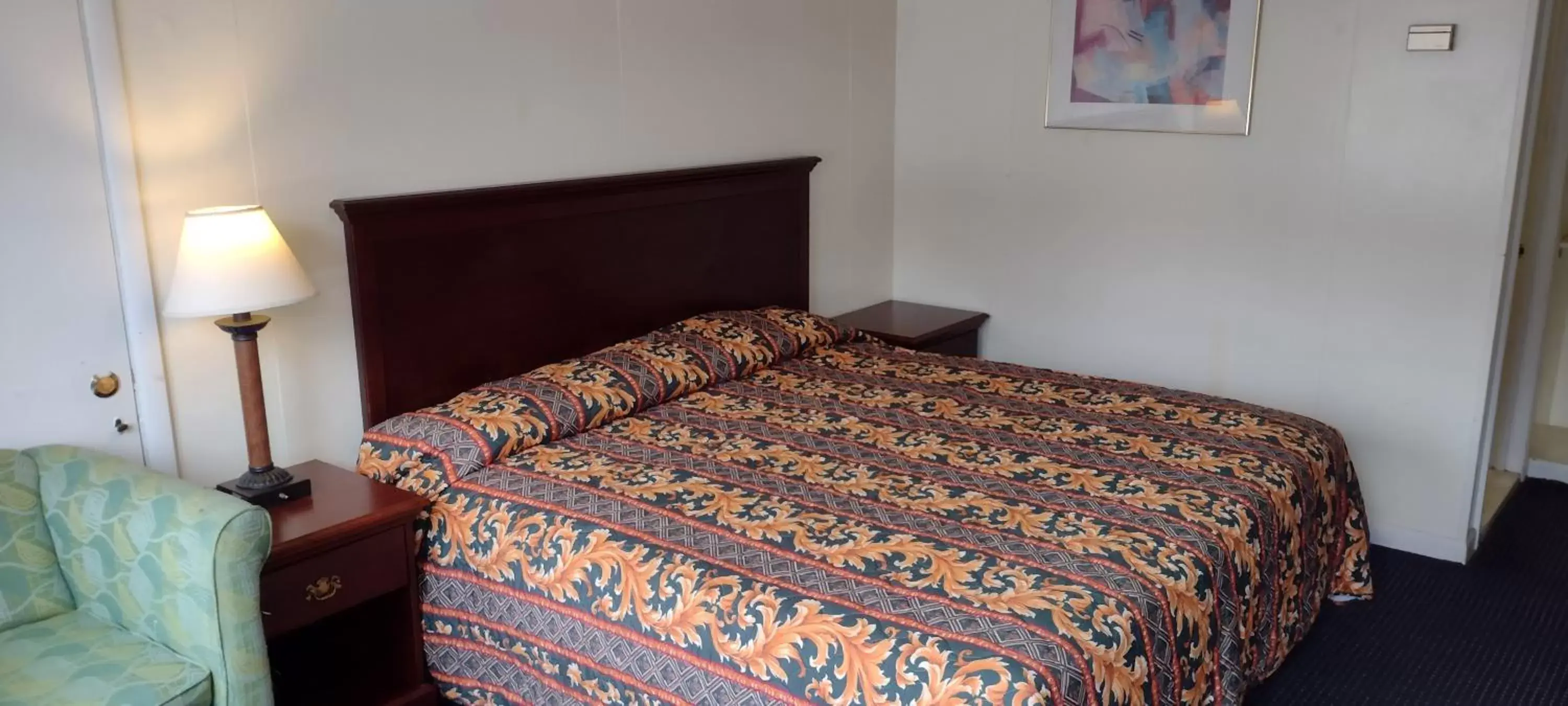 Bed in Ashford Motel