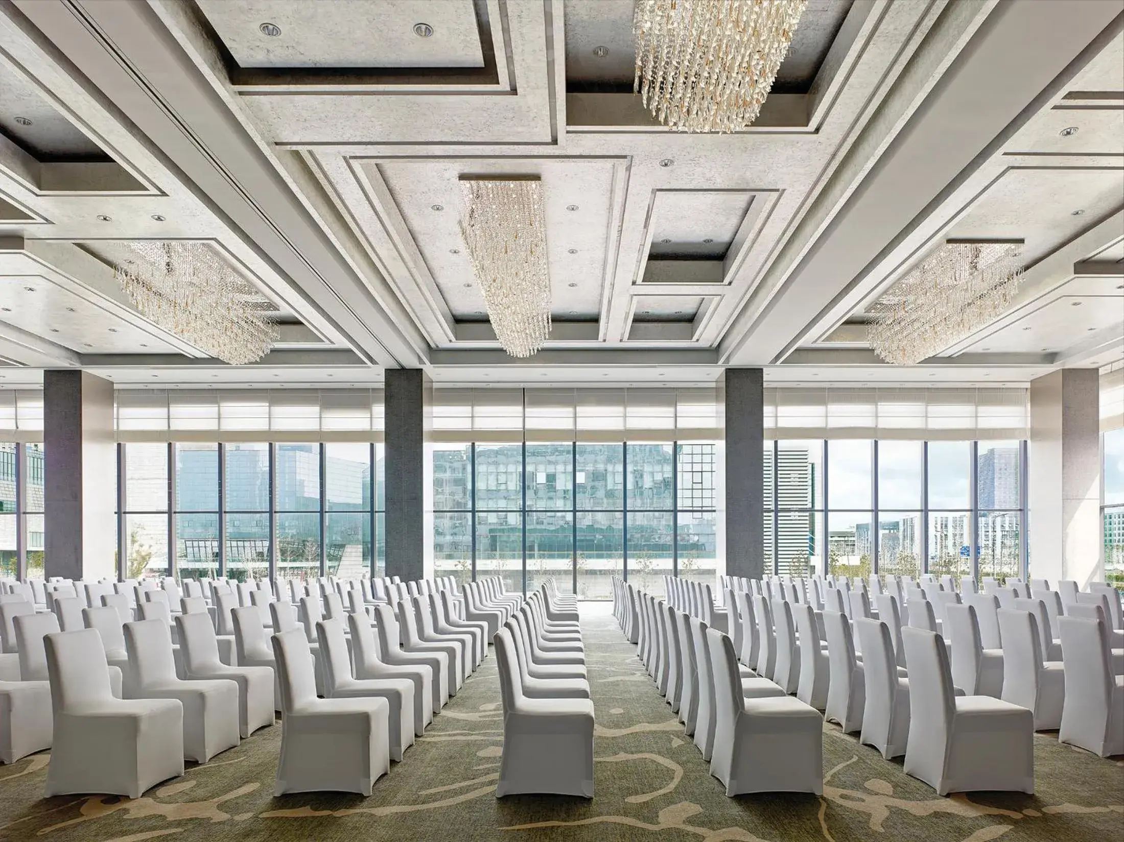 Banquet/Function facilities in Langham Place Ningbo Culture Plaza
