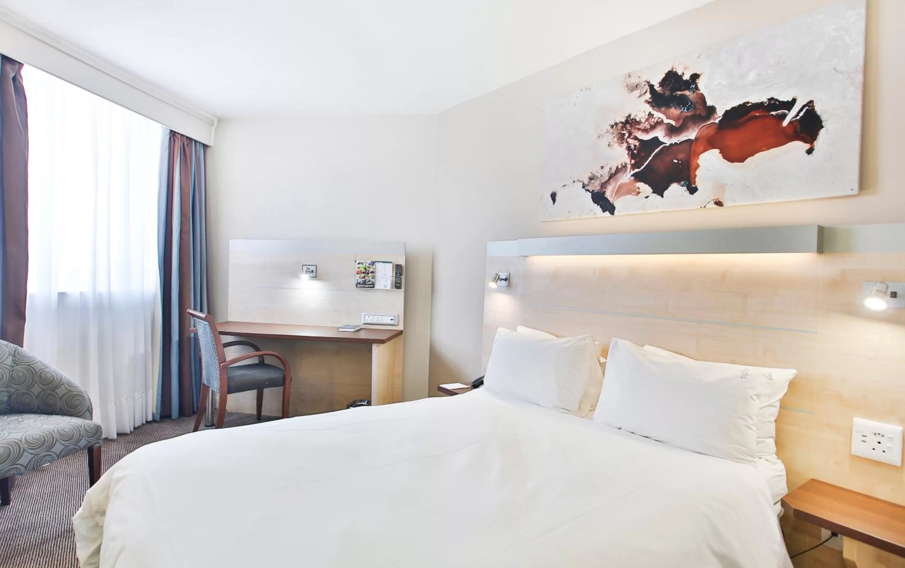 Bedroom, Bed in RH Hotel & Apartments - Pretoria