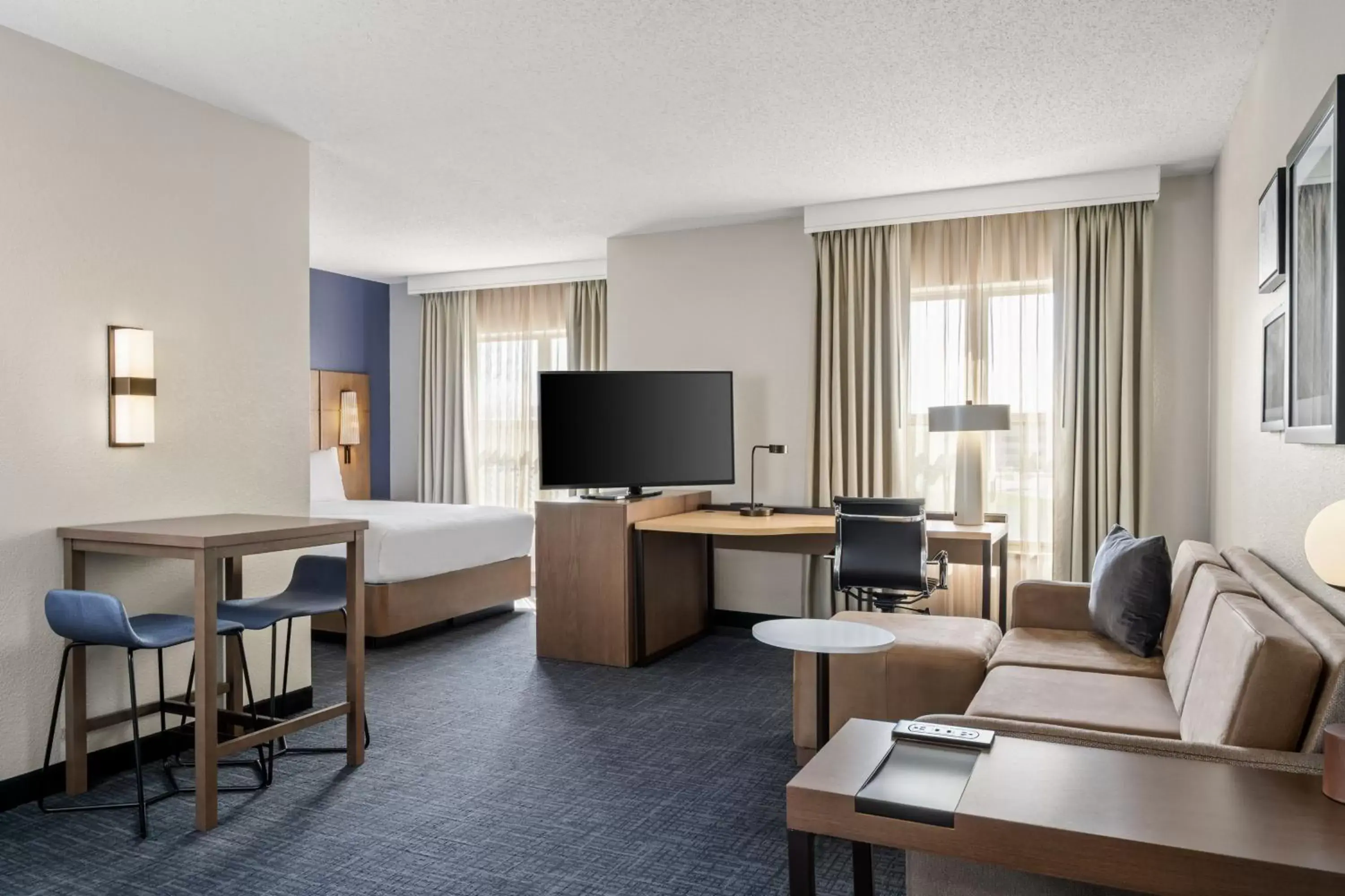 Living room, Seating Area in Residence Inn by Marriott Chicago Naperville/Warrenville