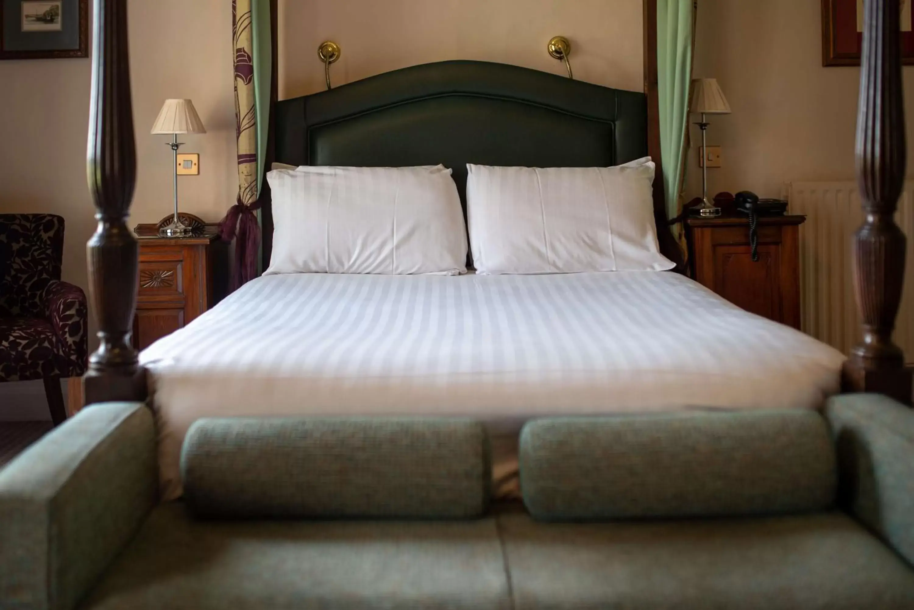Lounge or bar, Bed in Hall Garth Hotel Darlington, Sure Hotel Collection by BW Lounge or bar, Bed in Hall Garth Hotel Darlington, Sure Hotel Collection by BW