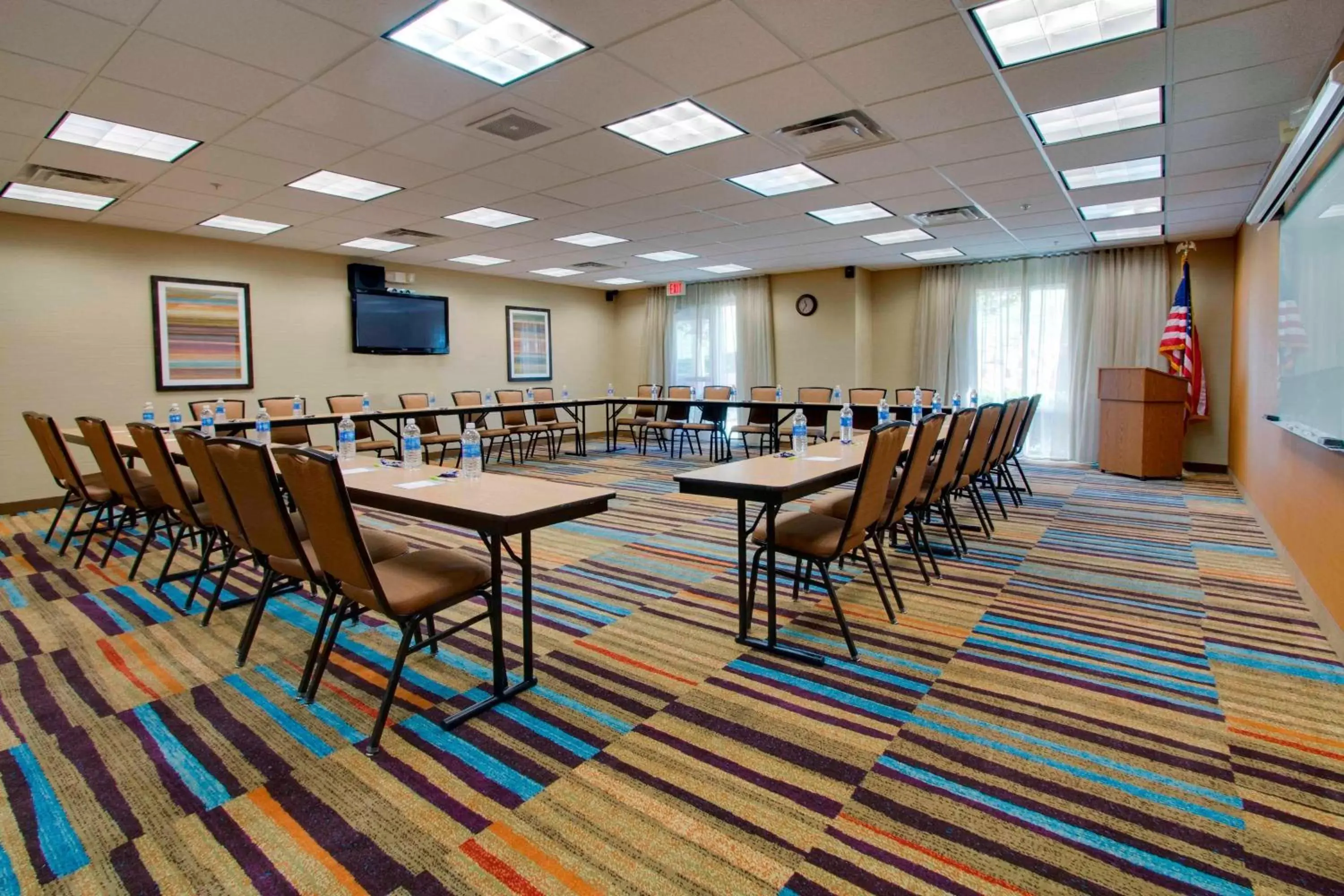 Meeting/conference room in Fairfield Inn & Suites by Marriott Clermont