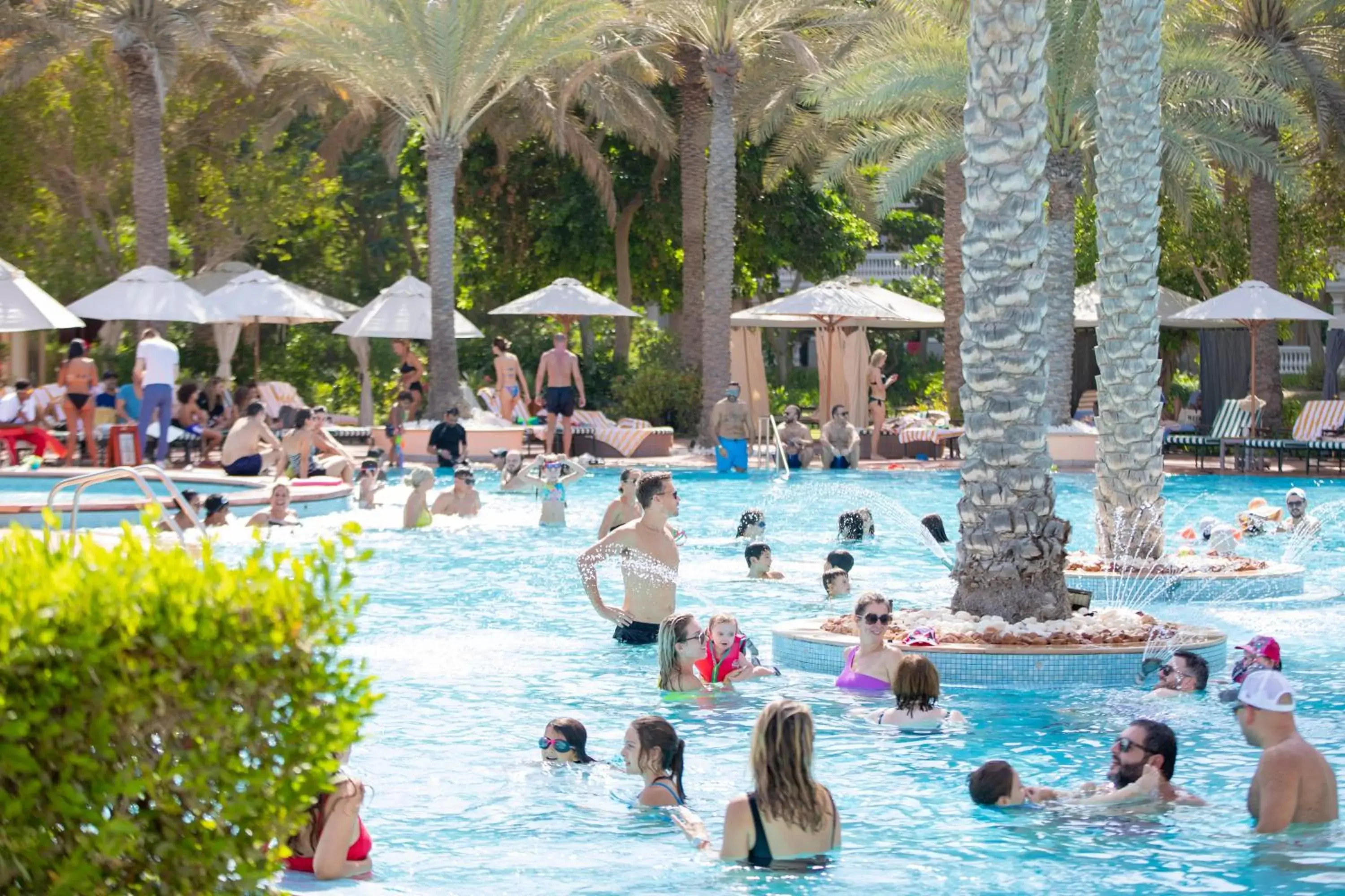 Swimming Pool in Kempinski Hotel & Residences Palm Jumeirah