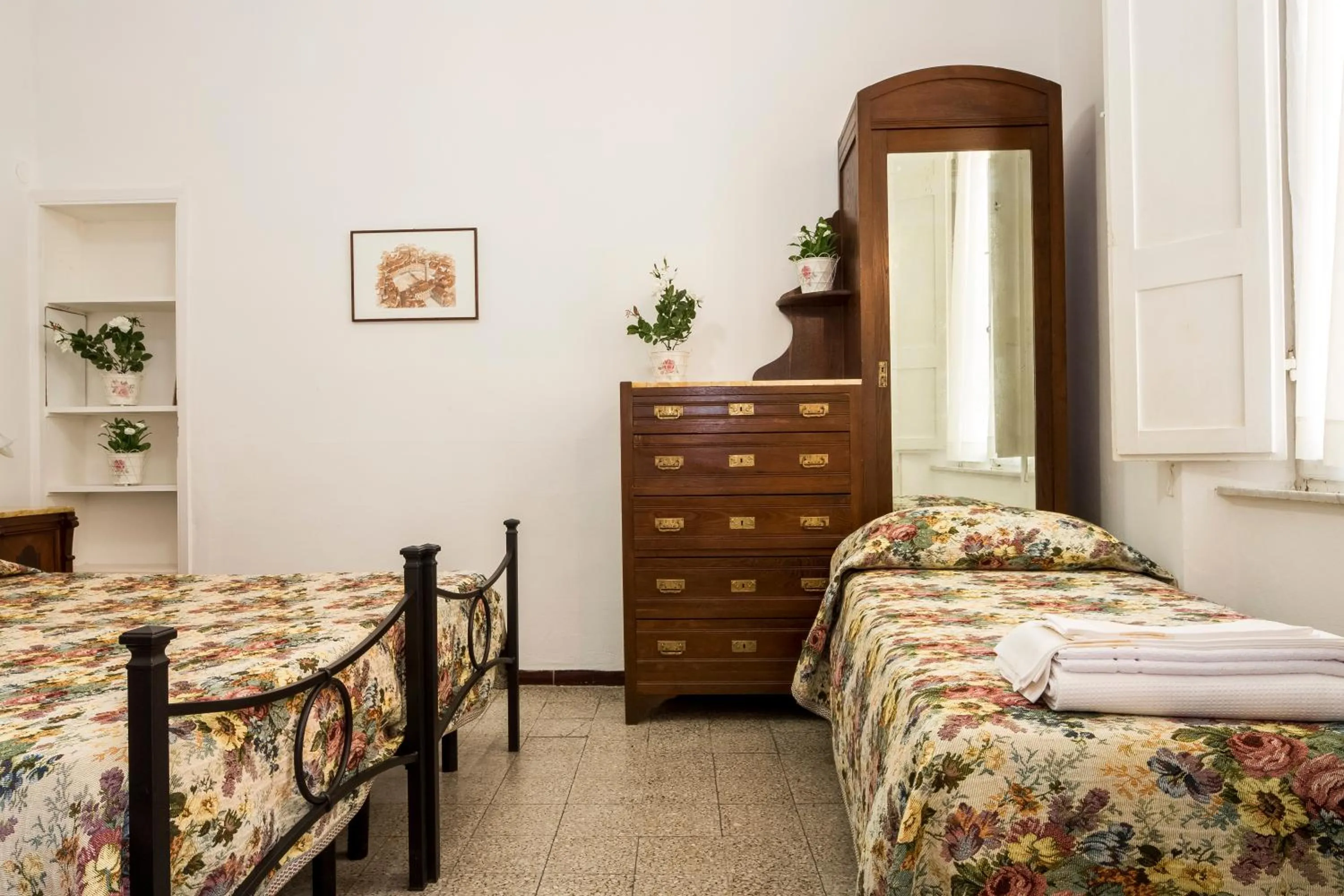 Bed in Albergo Tre Donzelle