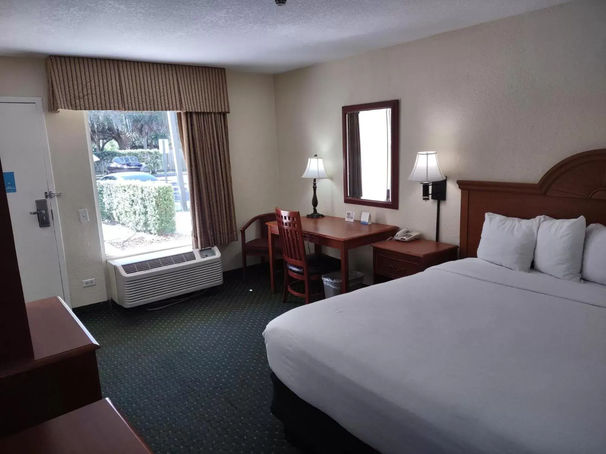 Photo of the whole room in Days Inn by Wyndham Port Charlotte Town Center