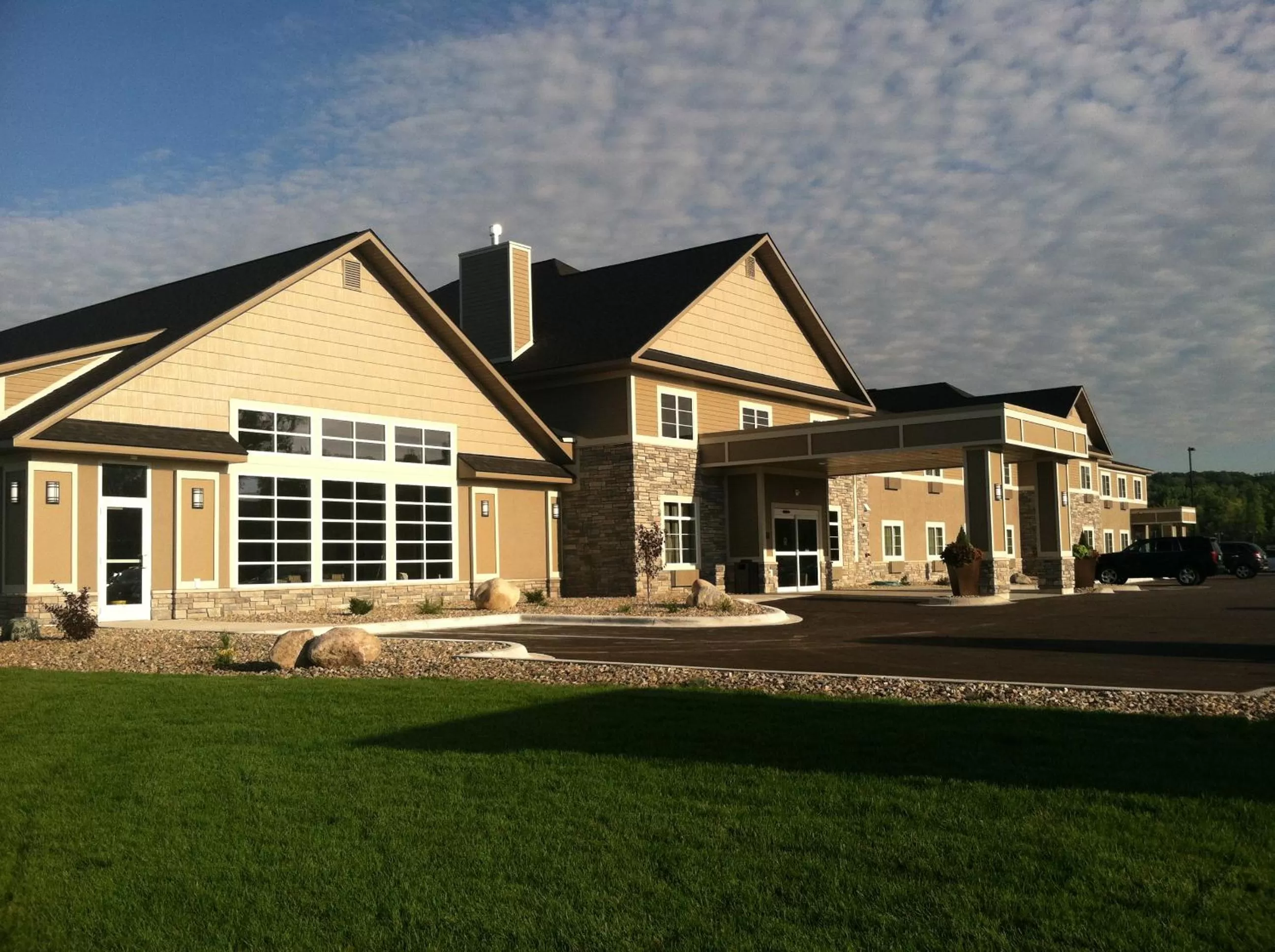 Facade/entrance in GrandStay Hotel & Suites - Glenwood