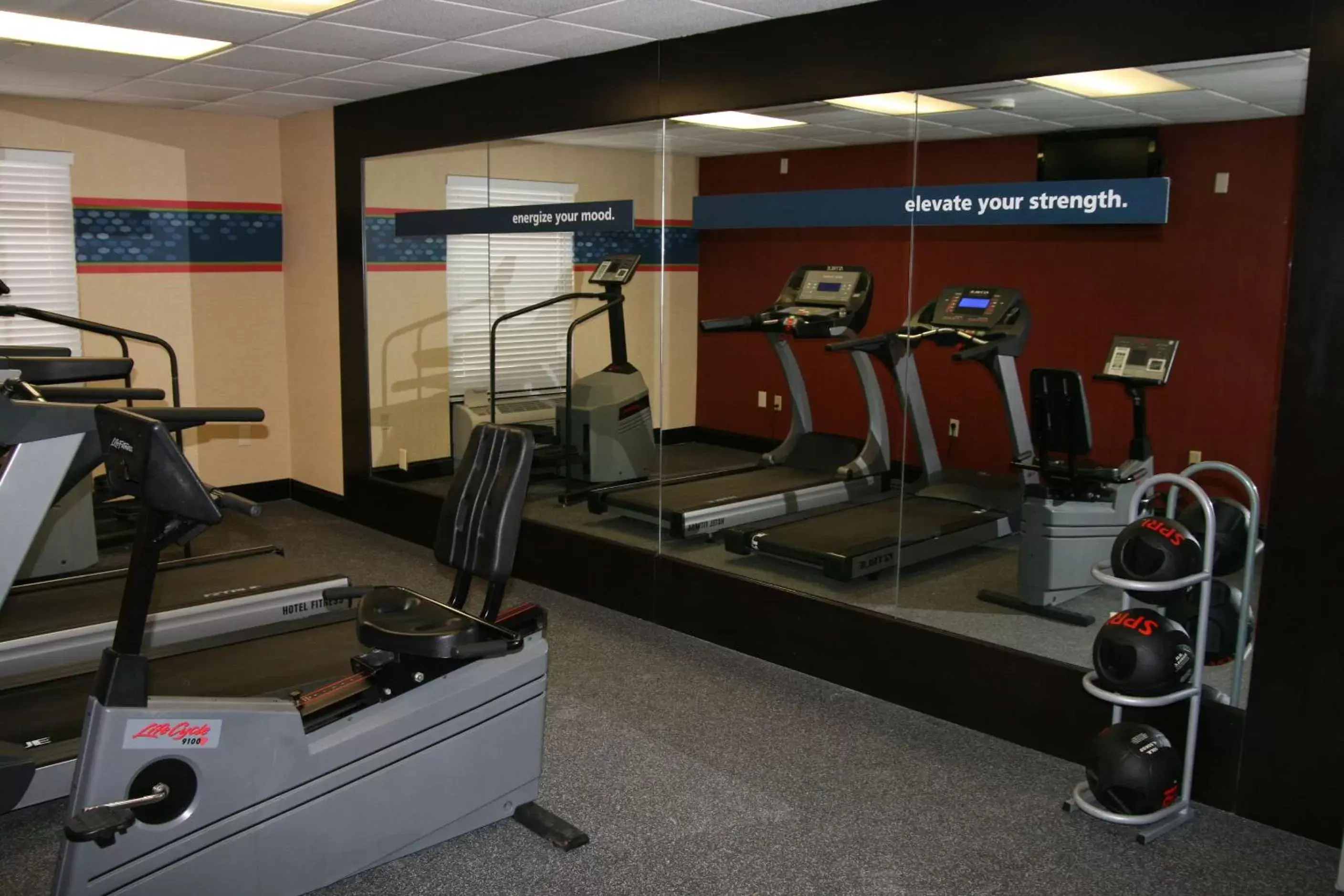 Fitness centre/facilities, Fitness Center/Facilities in Hampton Inn & Suites Kansas City-Merriam