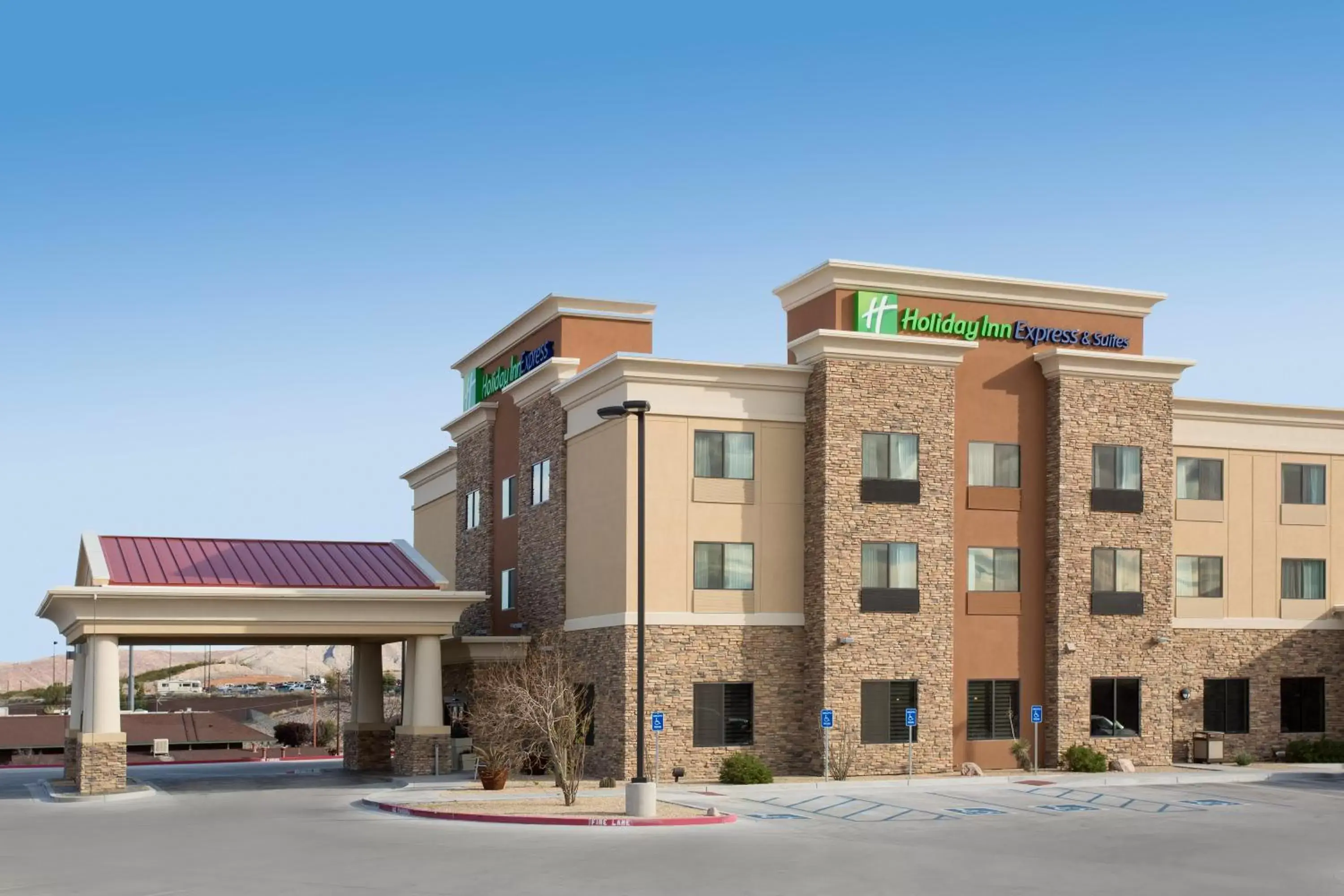 Property building in Holiday Inn Express & Suites Truth Or Consequences, an IHG Hotel