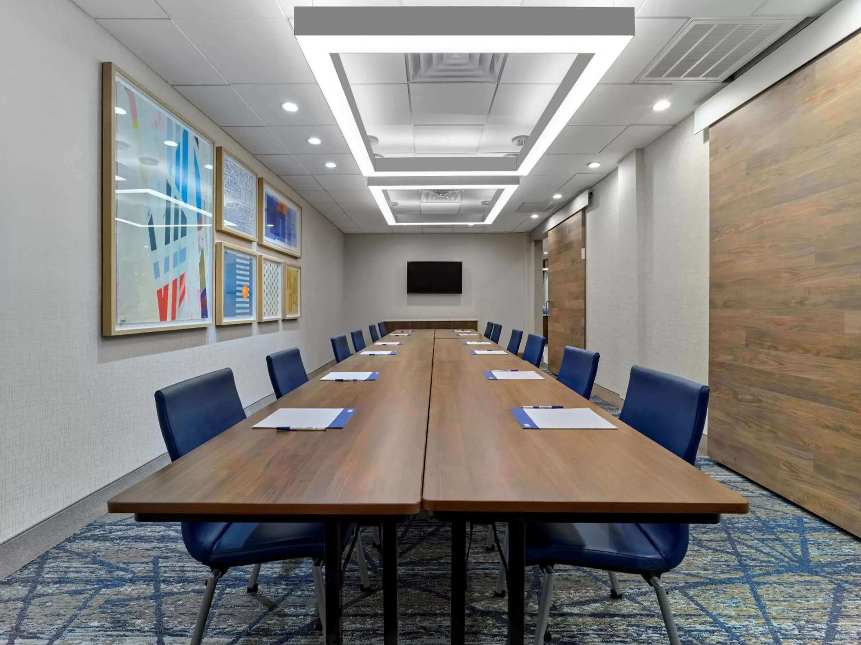 Meeting/conference room in Holiday Inn Express - Huntsville Space Center, an IHG Hotel