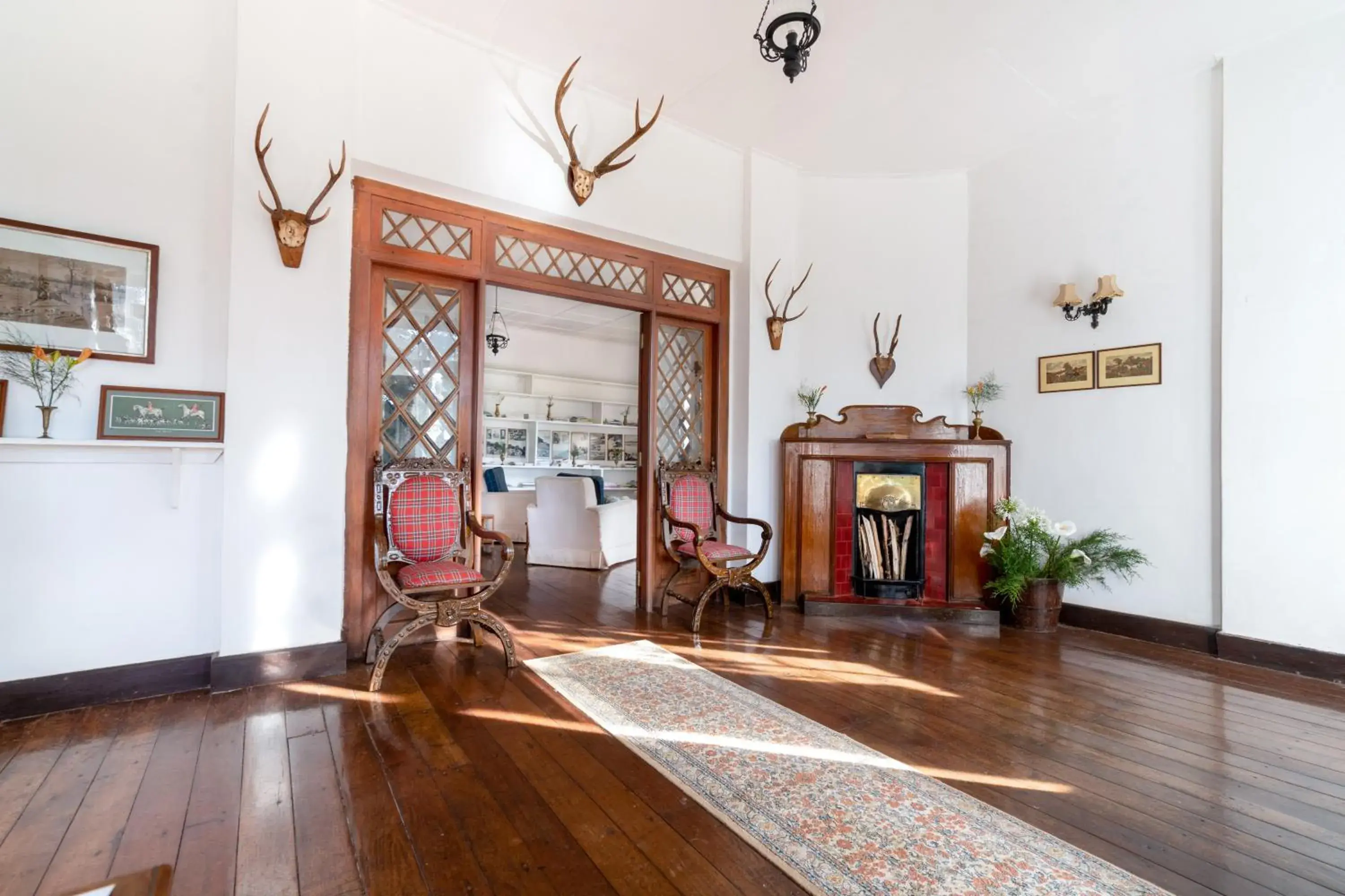 Seating area in Scottish Planter Bungalow- Thema Collection