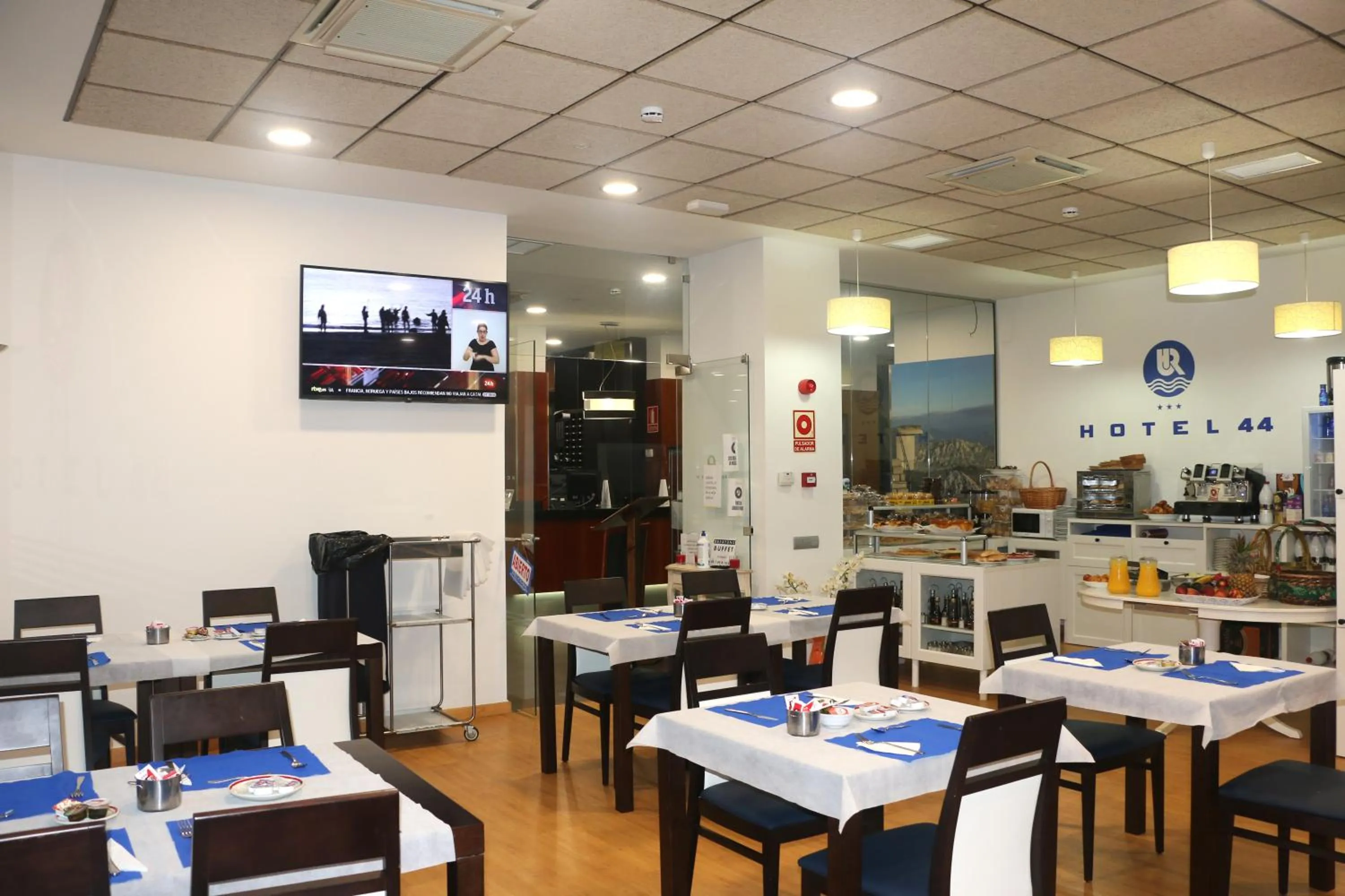 Buffet breakfast in Hotel 44