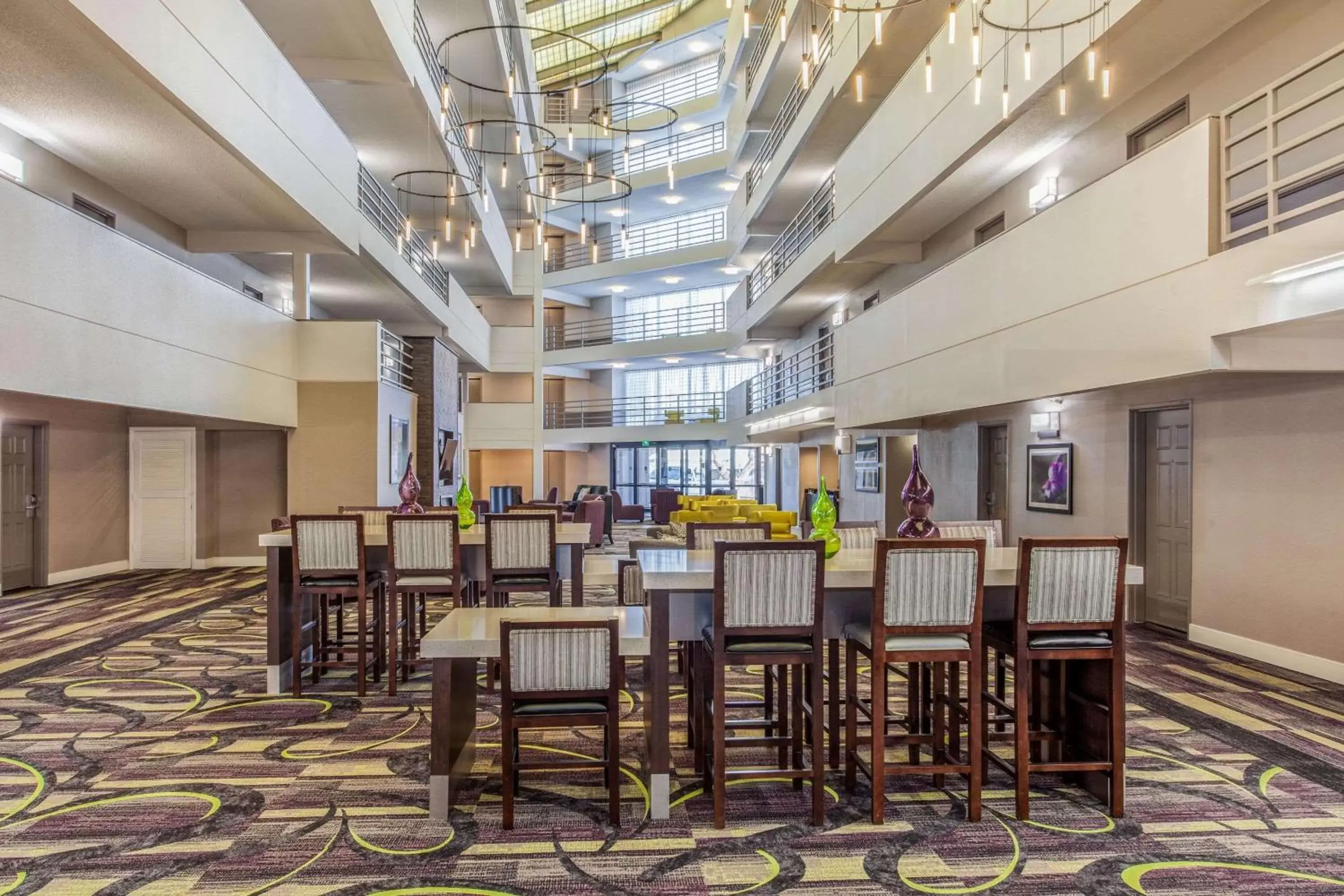 Lobby or reception, Restaurant/Places to Eat in La Quinta by Wyndham Lubbock West Medical Center