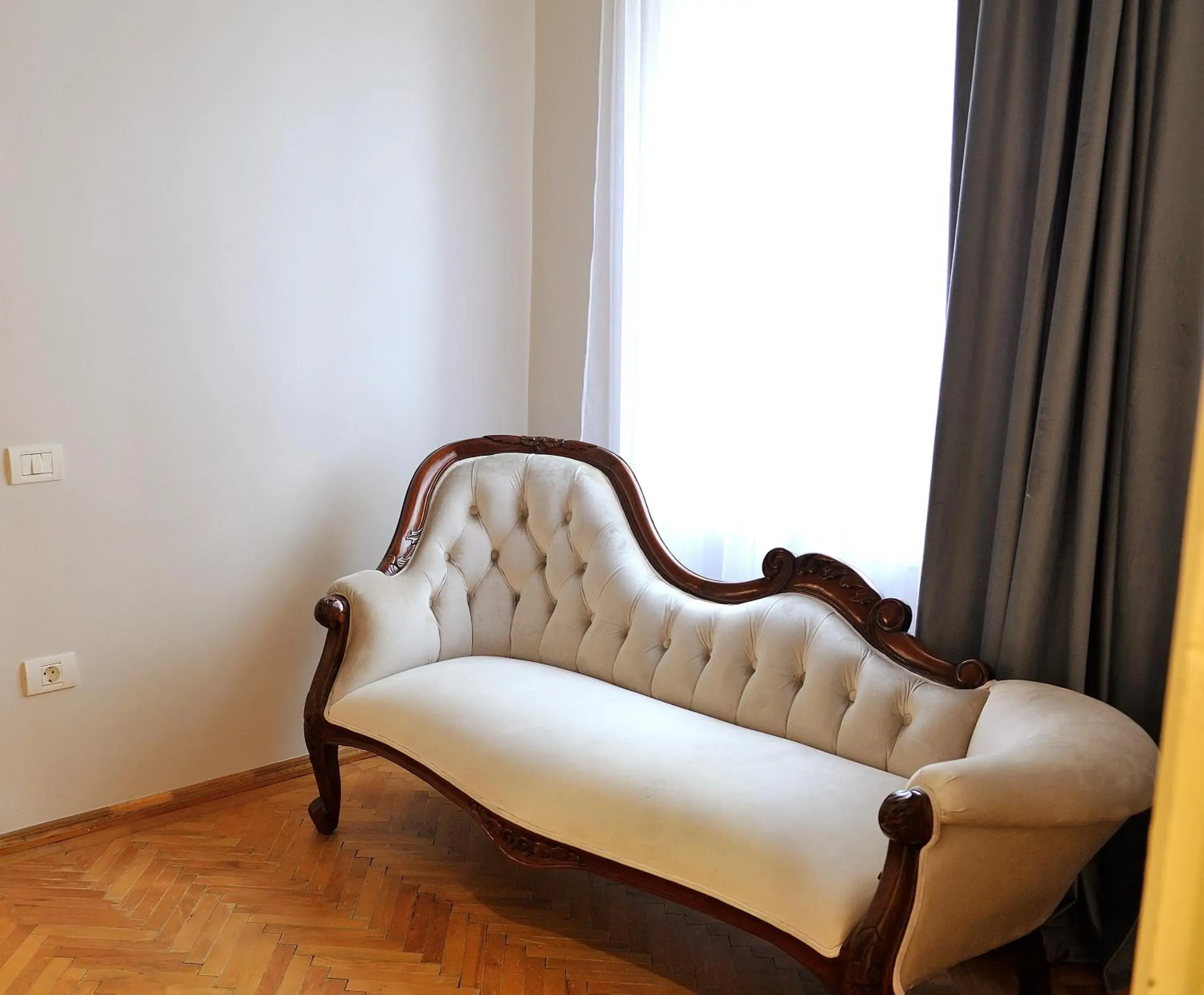 Seating Area in Safrano Palace