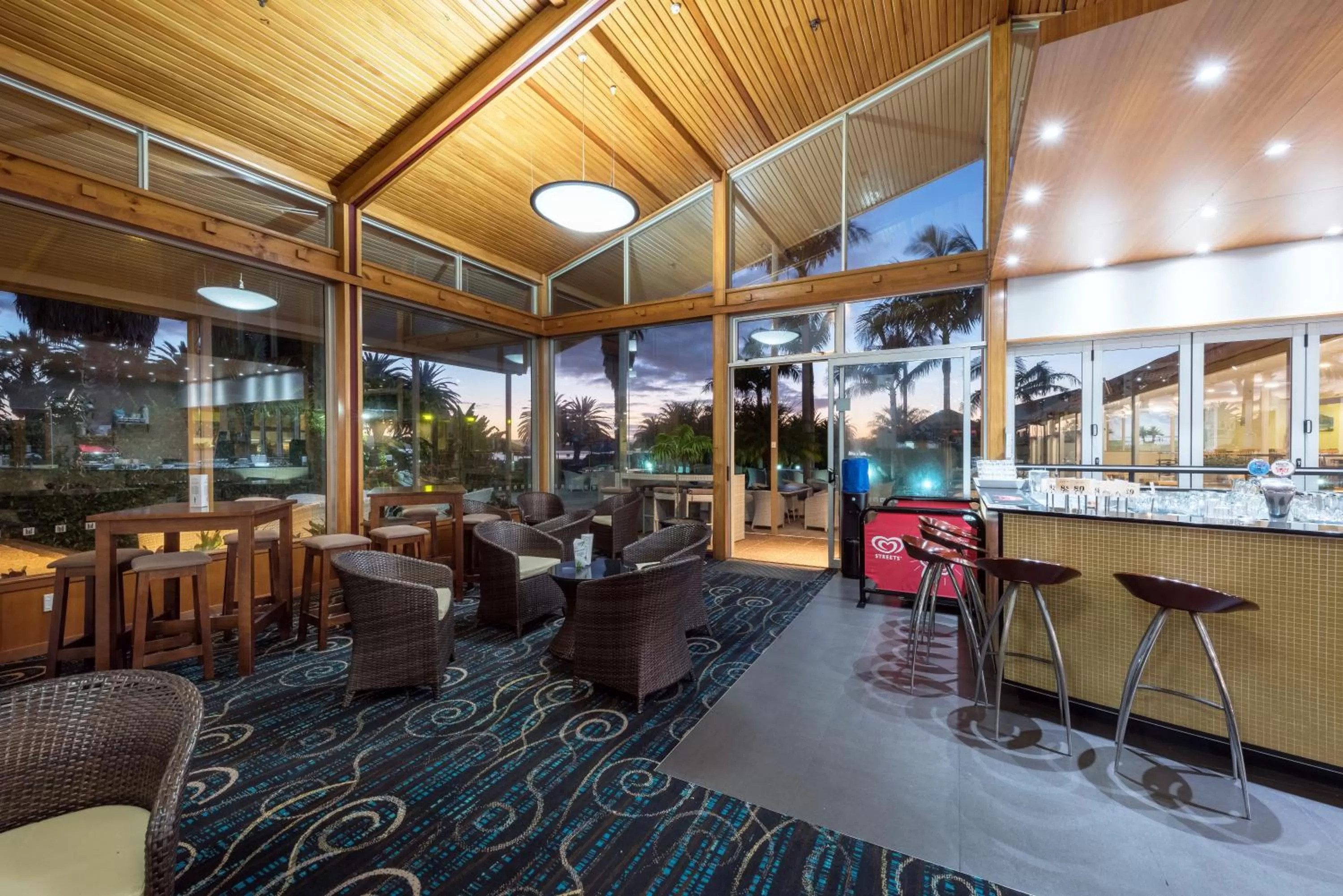 Lounge or bar in Copthorne Hotel & Resort Bay Of Islands
