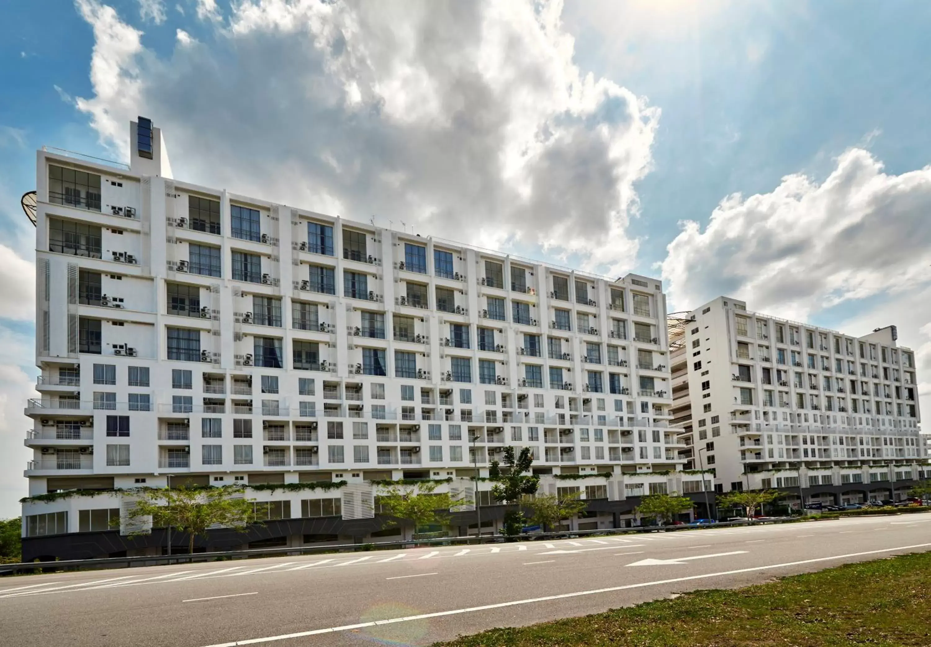 Facade/entrance, Property Building in Hotel MetraSquare