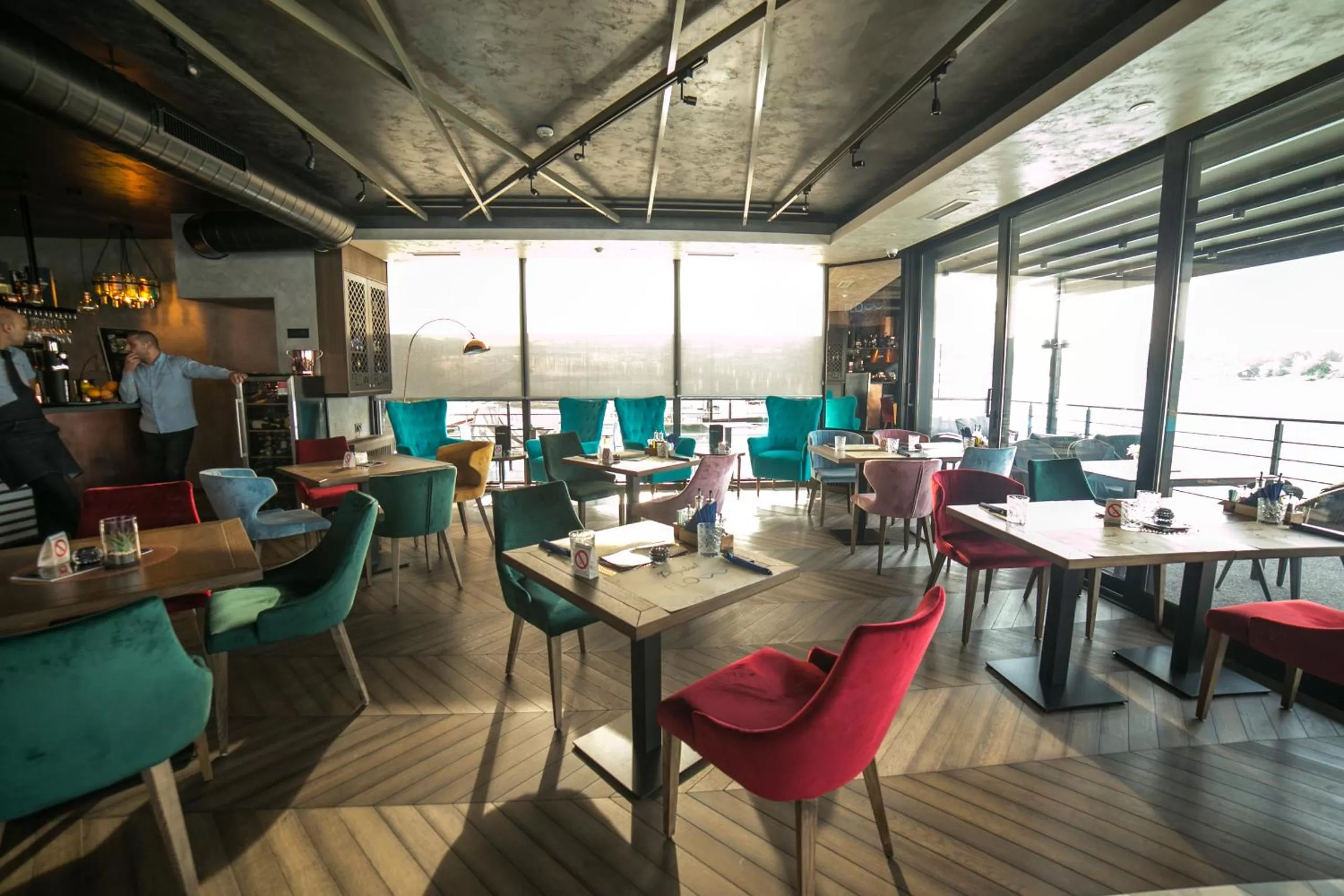 Restaurant/places to eat in FLOW