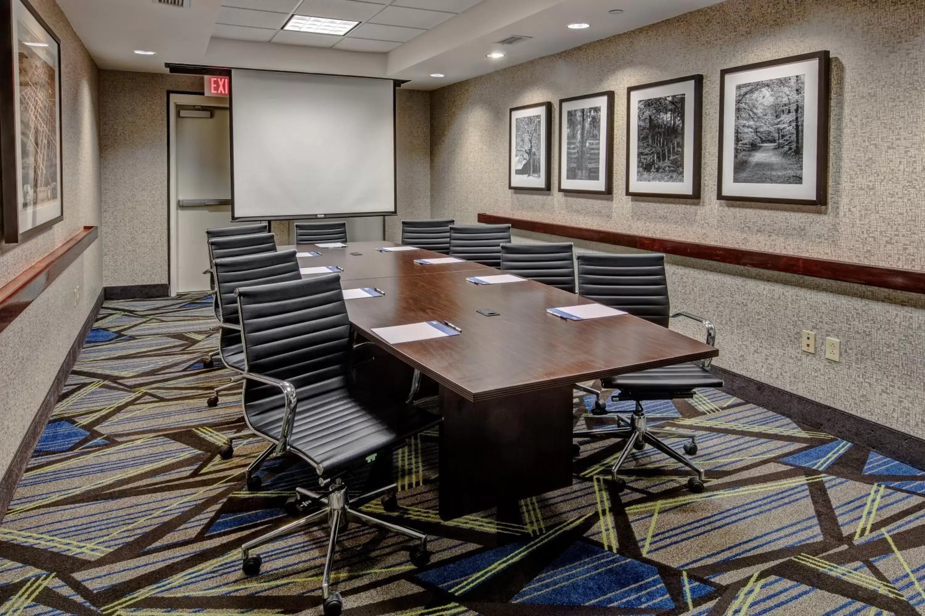 Meeting/conference room in Holiday Inn Express Hotel & Suites Jackson Northeast, an IHG Hotel