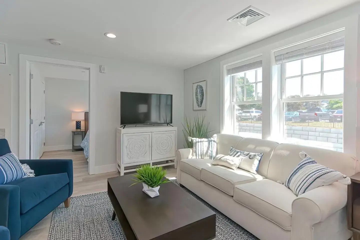 Seating Area in Harbourtown Suites on Plymouth Harbor