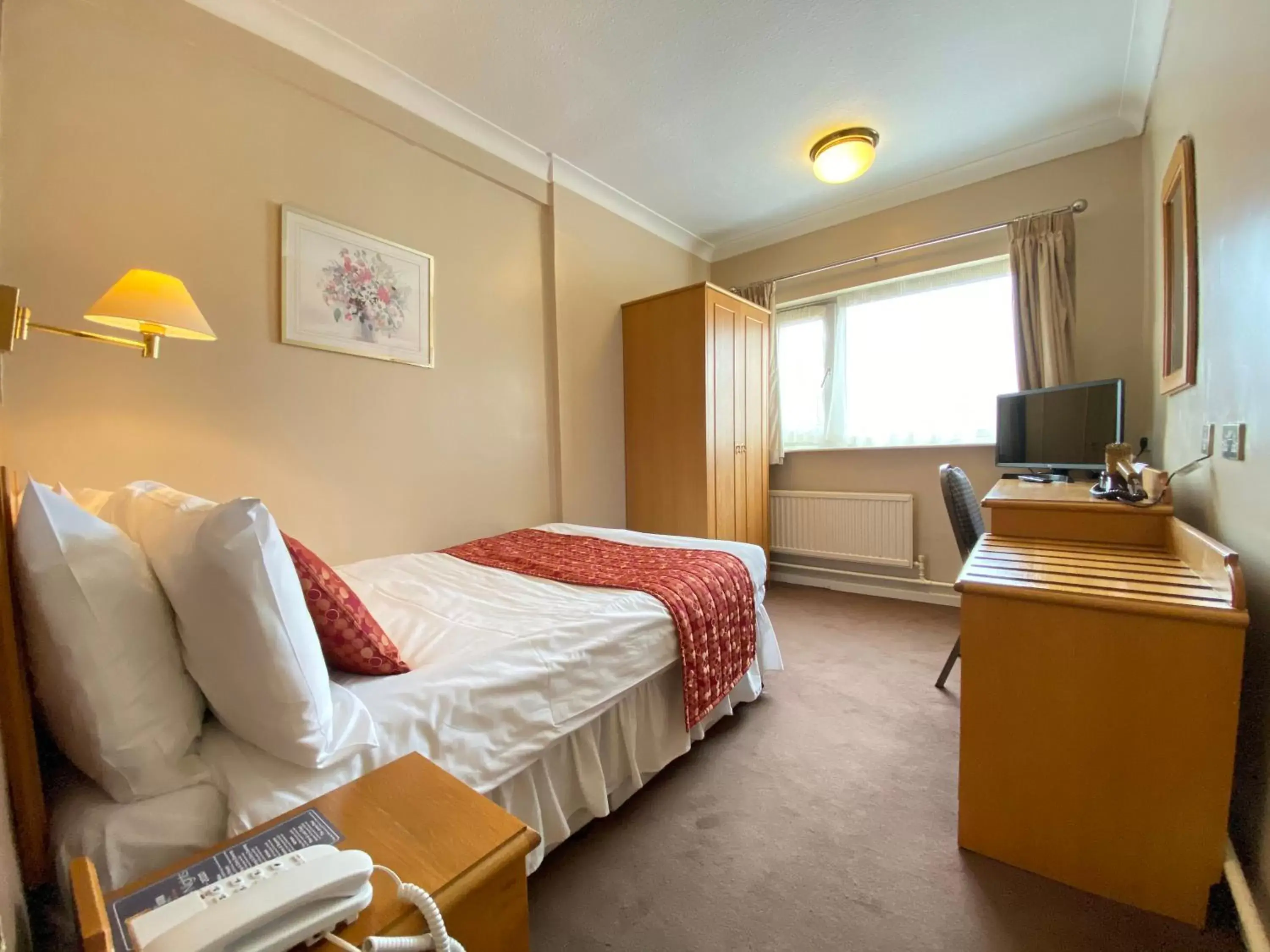 Superior Single Room in Birmingham Great Barr Hotel