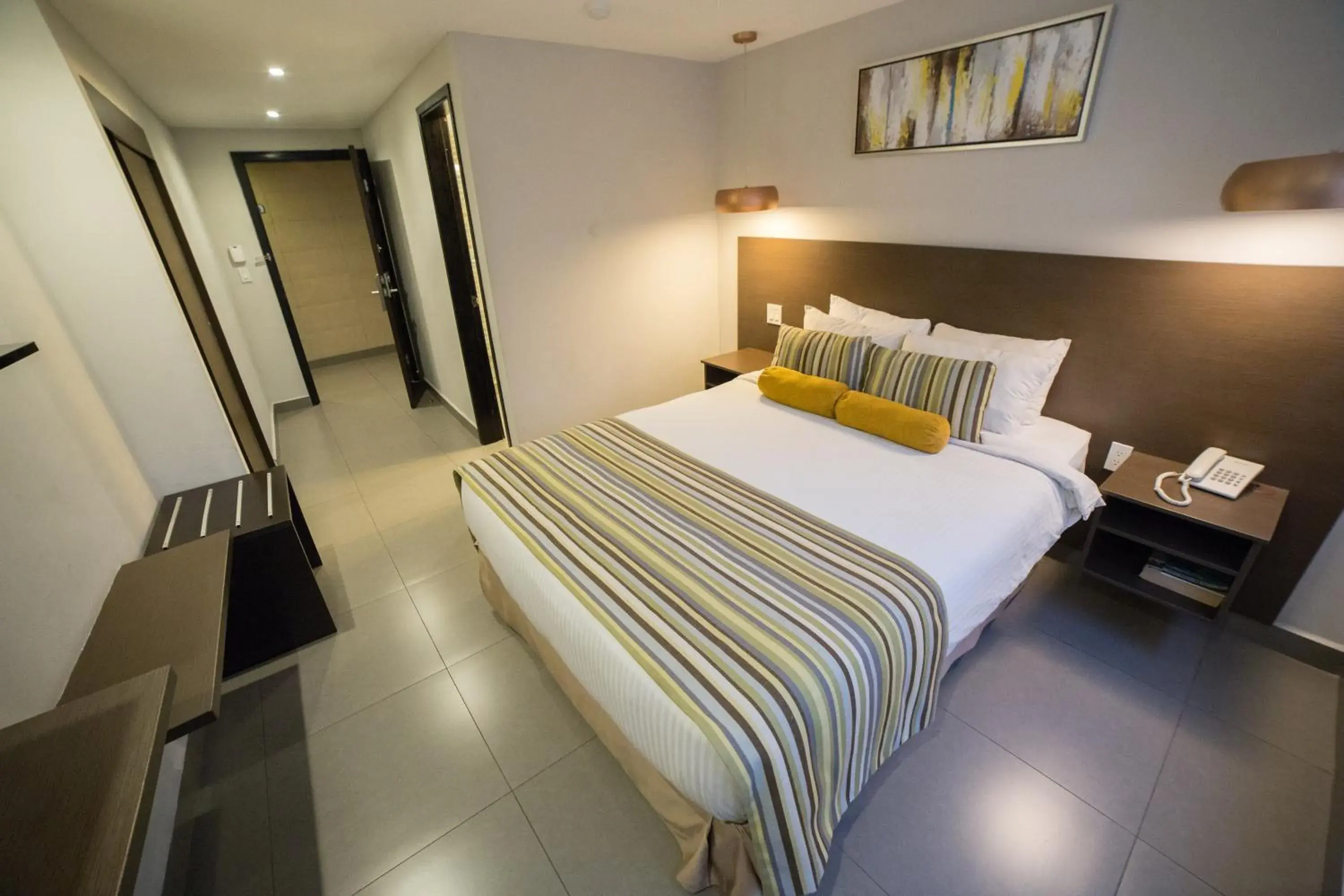 TV and multimedia, Bed in Hotel Ojos Del Rio