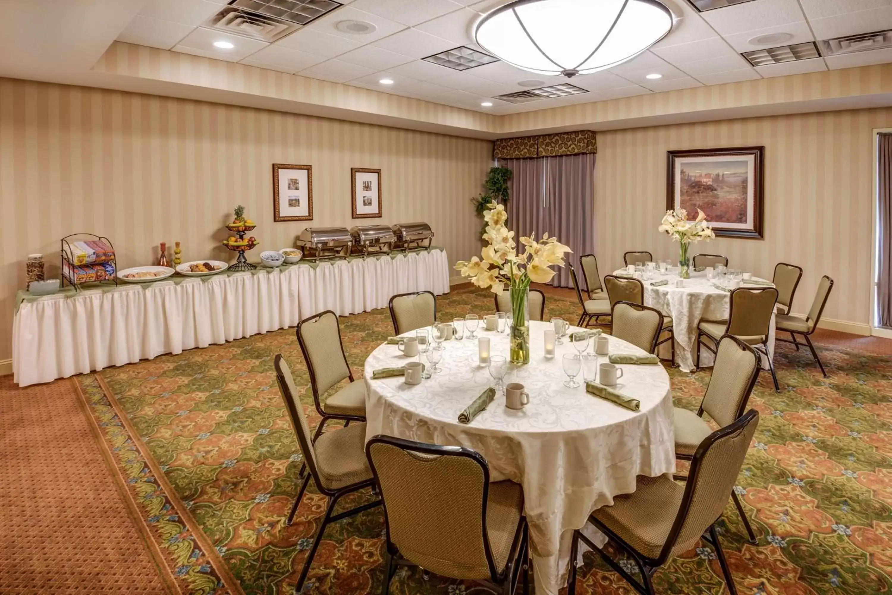 Meeting/conference room, Restaurant/Places to Eat in Hilton Garden Inn Lakewood