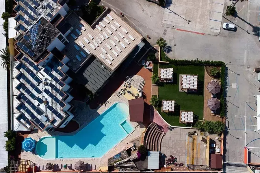 Pool View in Hotel Acquario