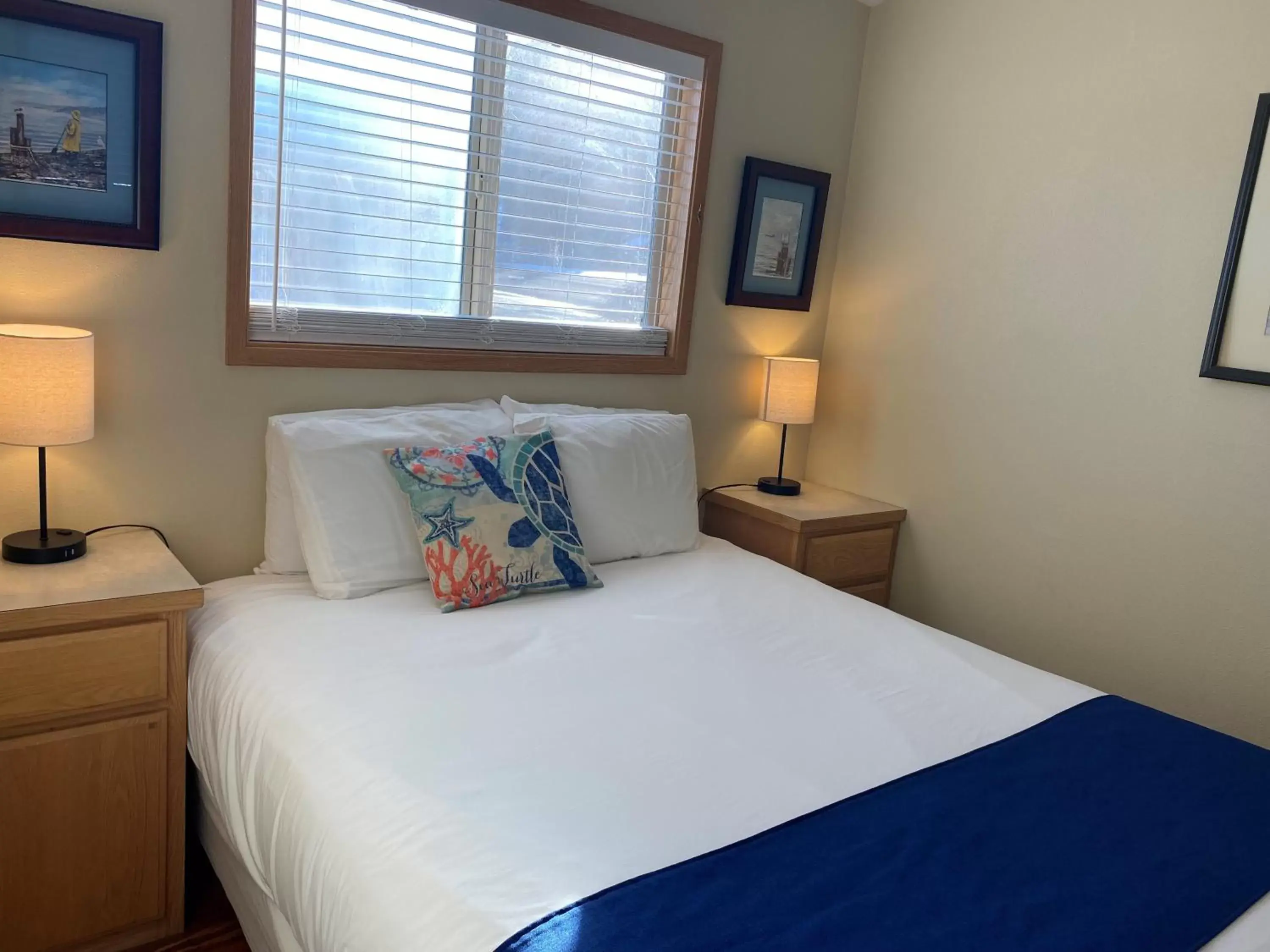 Bed in The Waterfront at Potlatch Bed in The Waterfront at Potlatch