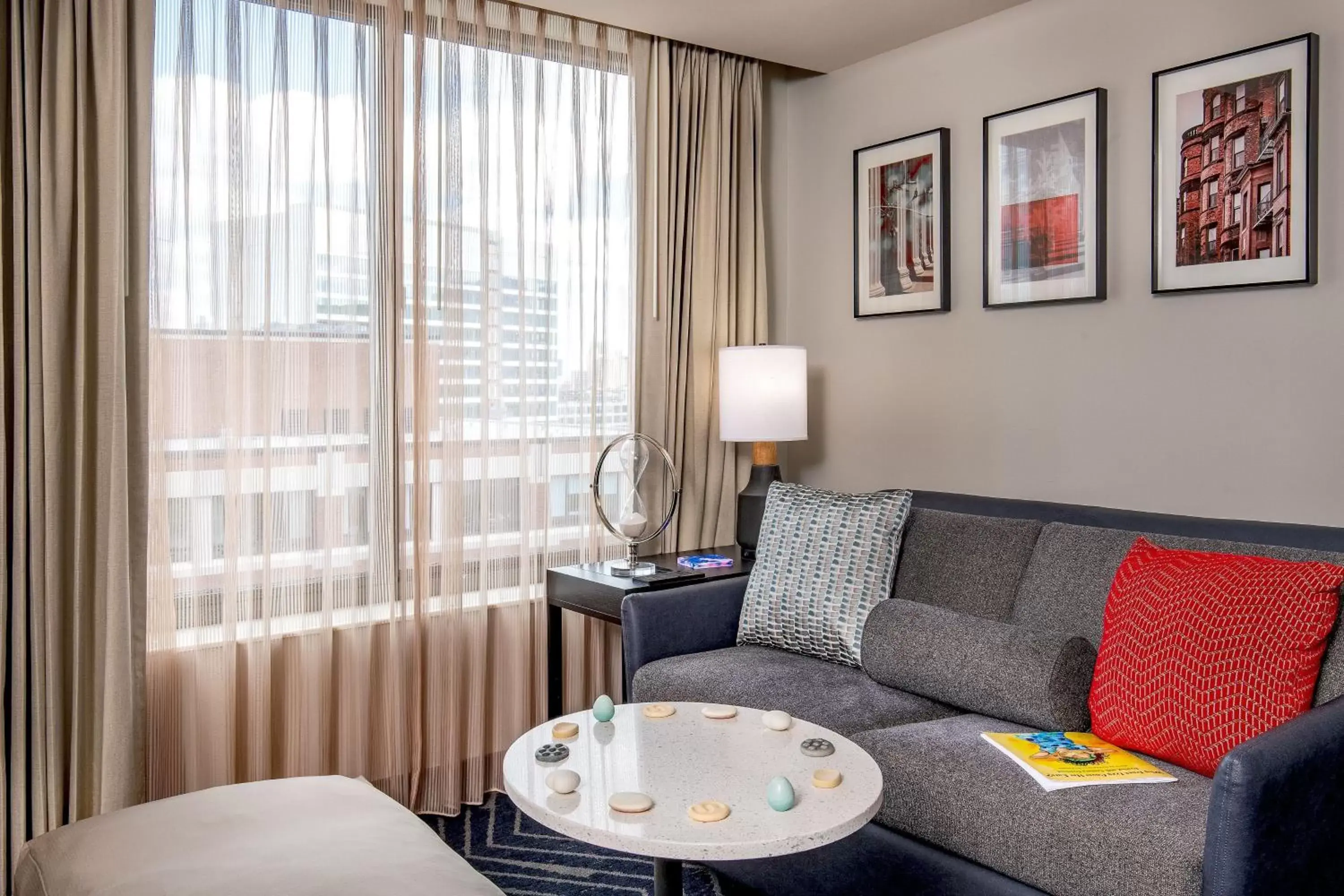 Photo of the whole room, Seating Area in Residence Inn by Marriott Boston Cambridge