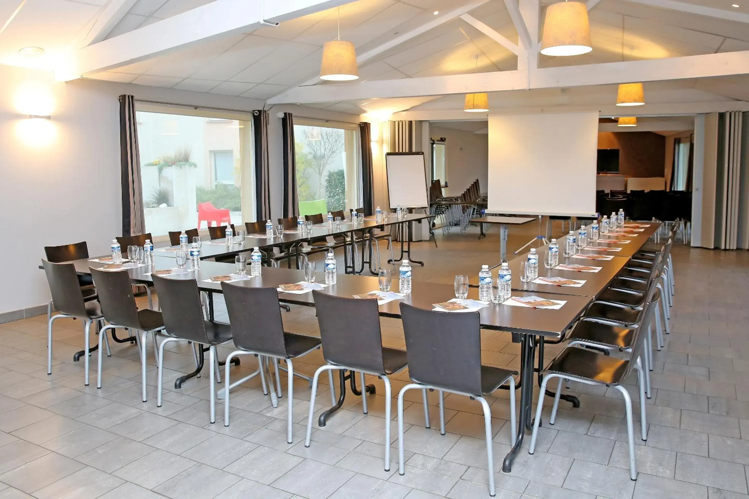 Meeting/conference room, Business Area/Conference Room in The Originals City, Hotel Le Caussea, Castres (Inter-Hotel)