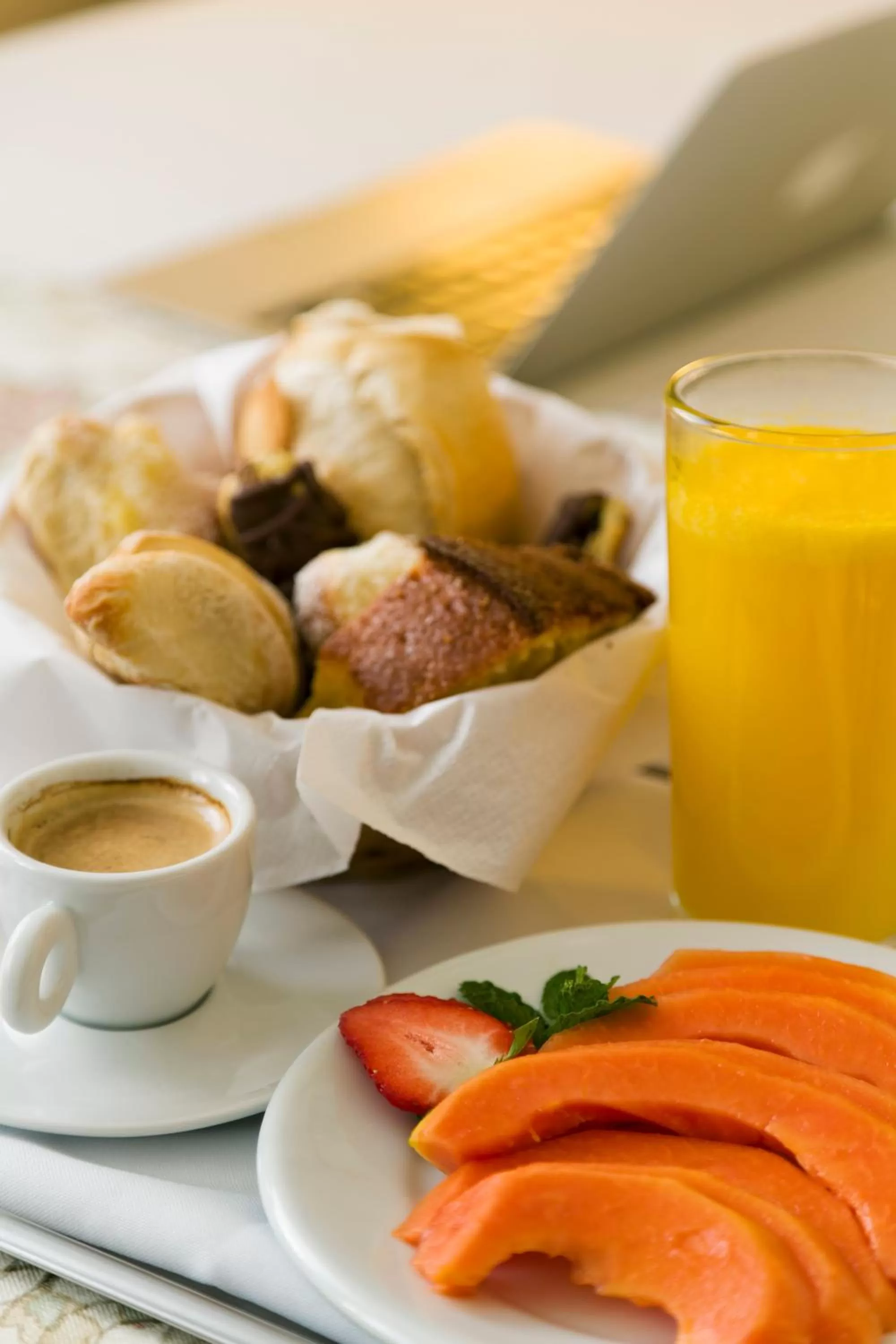 Food in BH Raja Hotel