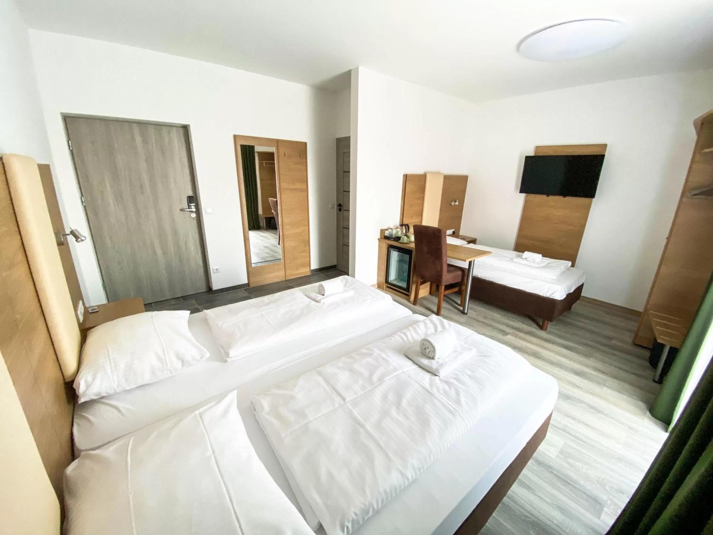 Photo of the whole room, Bed in City Rooms Gede