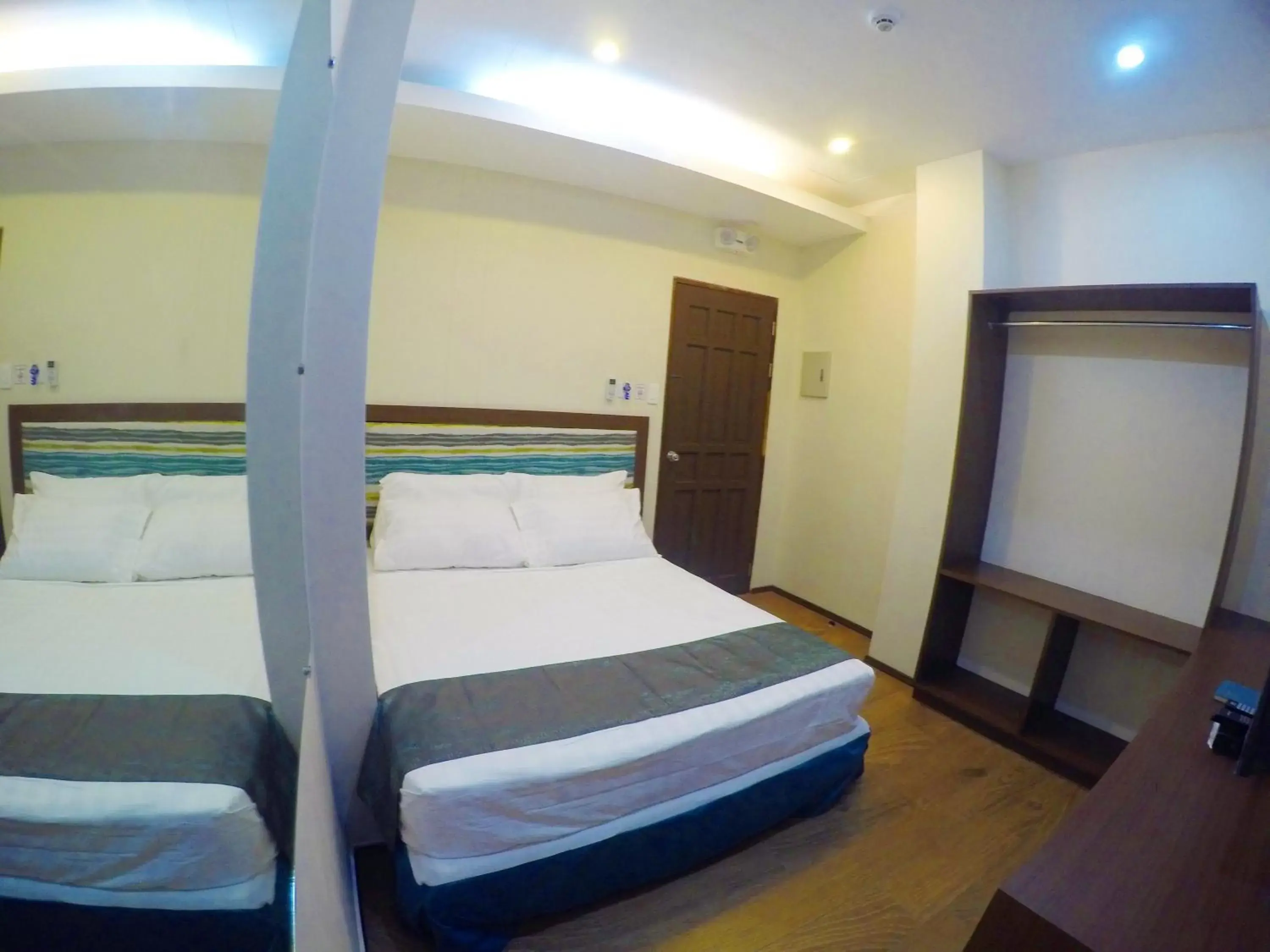 Matrimonial Deluxe Studio in Golden Gate Suites Matrimonial Deluxe Studio in Golden Gate Suites